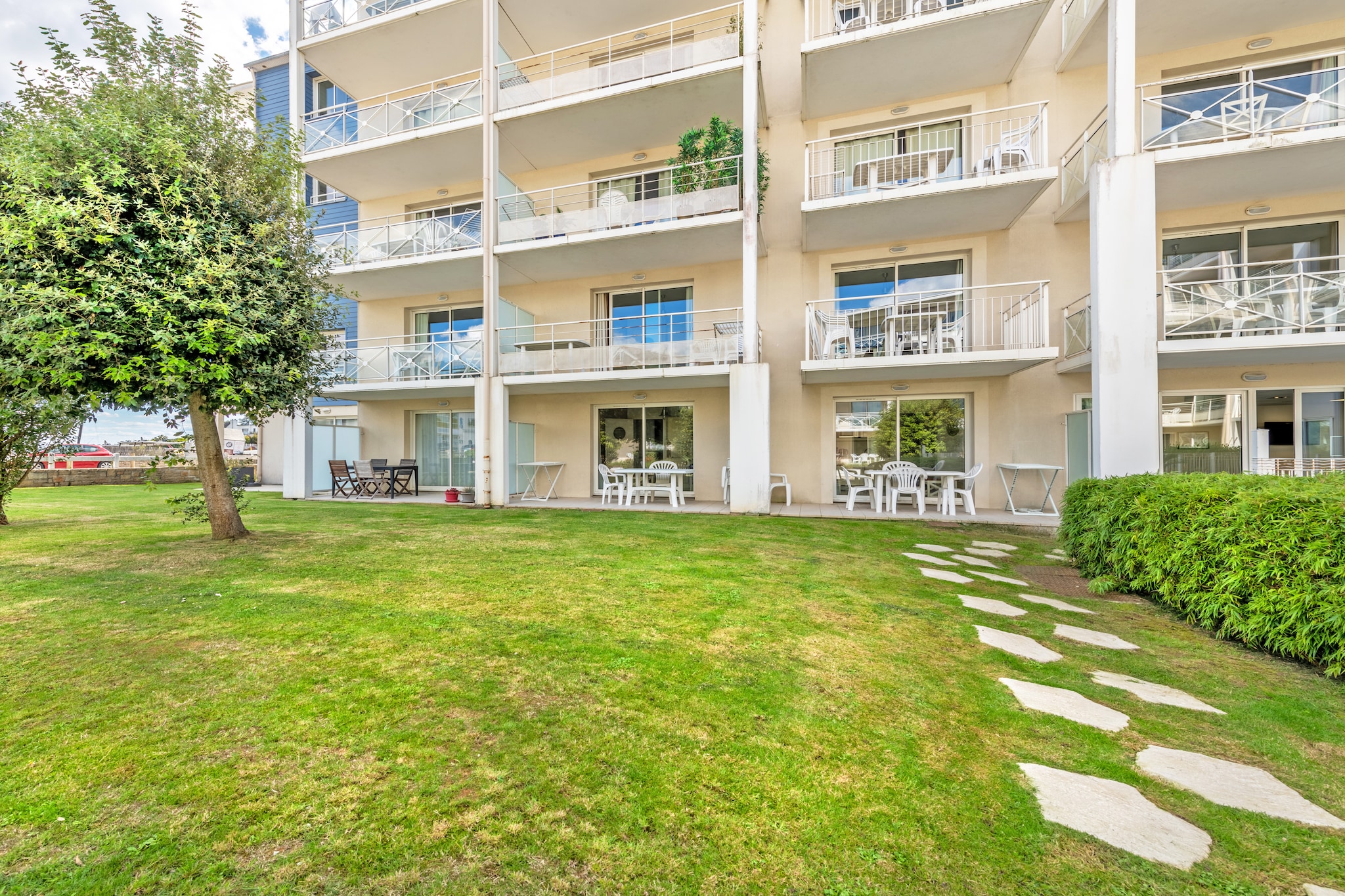 RÃ©sidence Le Domaine de Bertheaume- Appartement 2 piÃ¨ces avec coin nuit 5 personnes vue Mer - Außenbereich Sommer