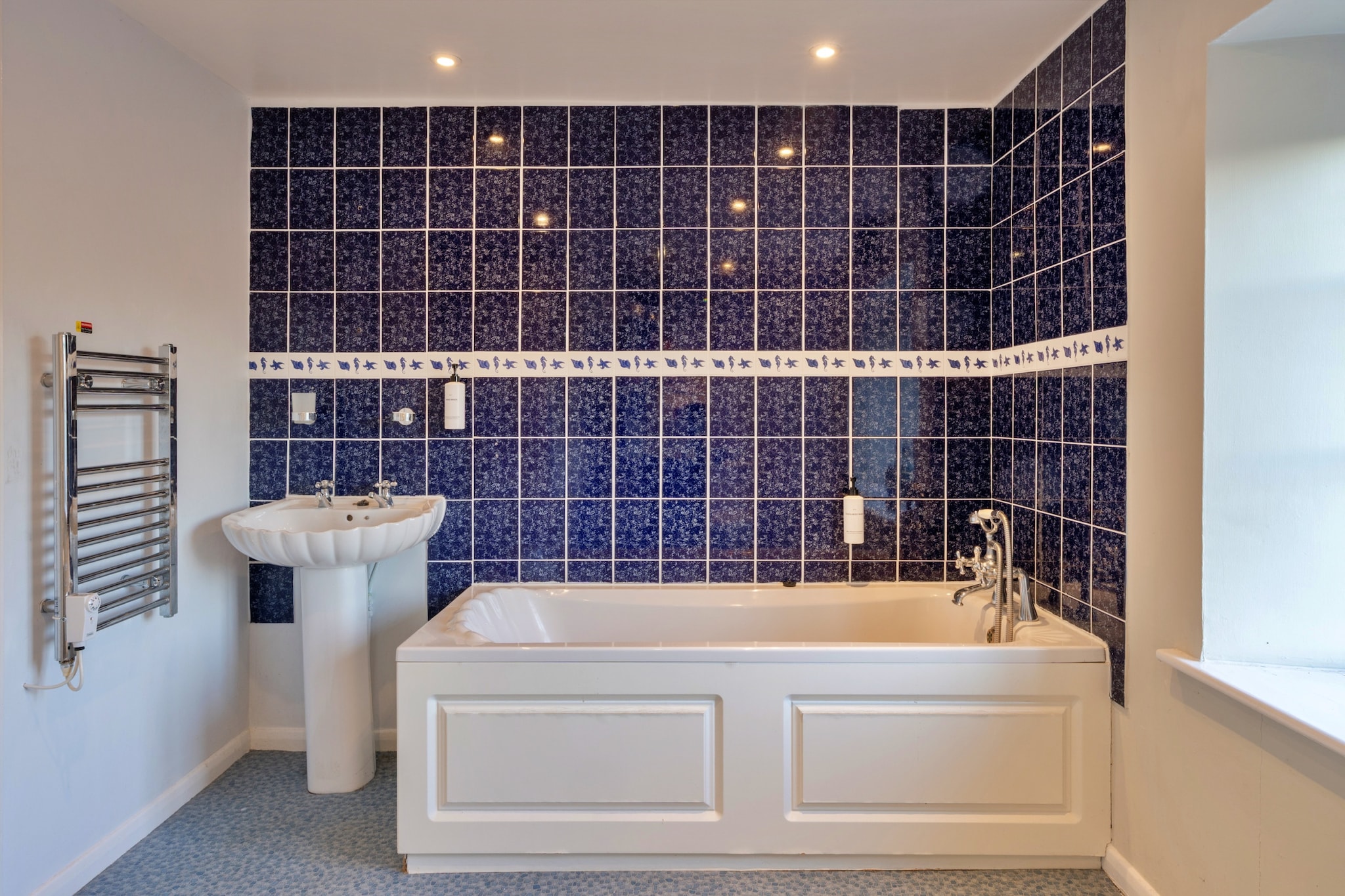Trimstone Manor - Granary Cottage - Badkamer
