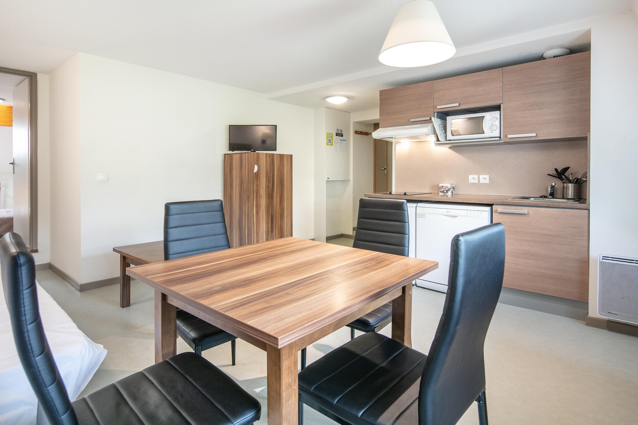 Les Gentianes - Appartement 2 piÃ¨ces 4 personnes mansardÃ© - Eetkamer
