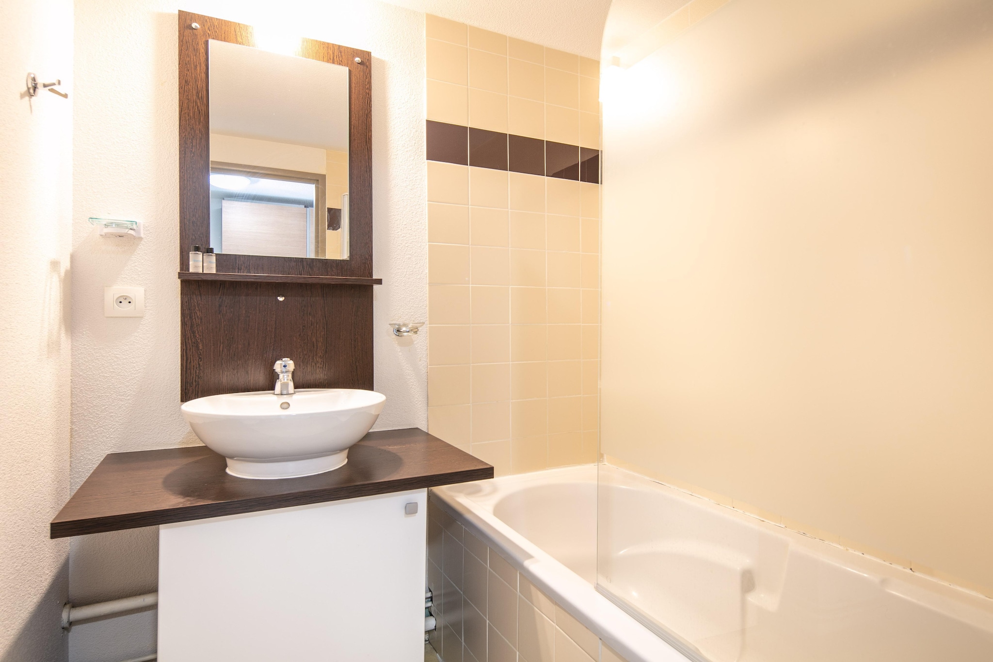Les Gentianes - Appartement 2 piÃ¨ces avec coin nuit 6 personnes mansardÃ© - Badkamer