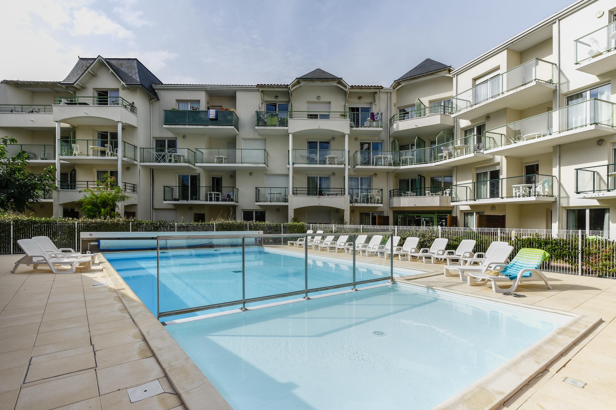 Les  Jardins  de  l'Amirauté- Appartement 2 piÃ¨ces avec coin nuit 6 personnes - Zwembad