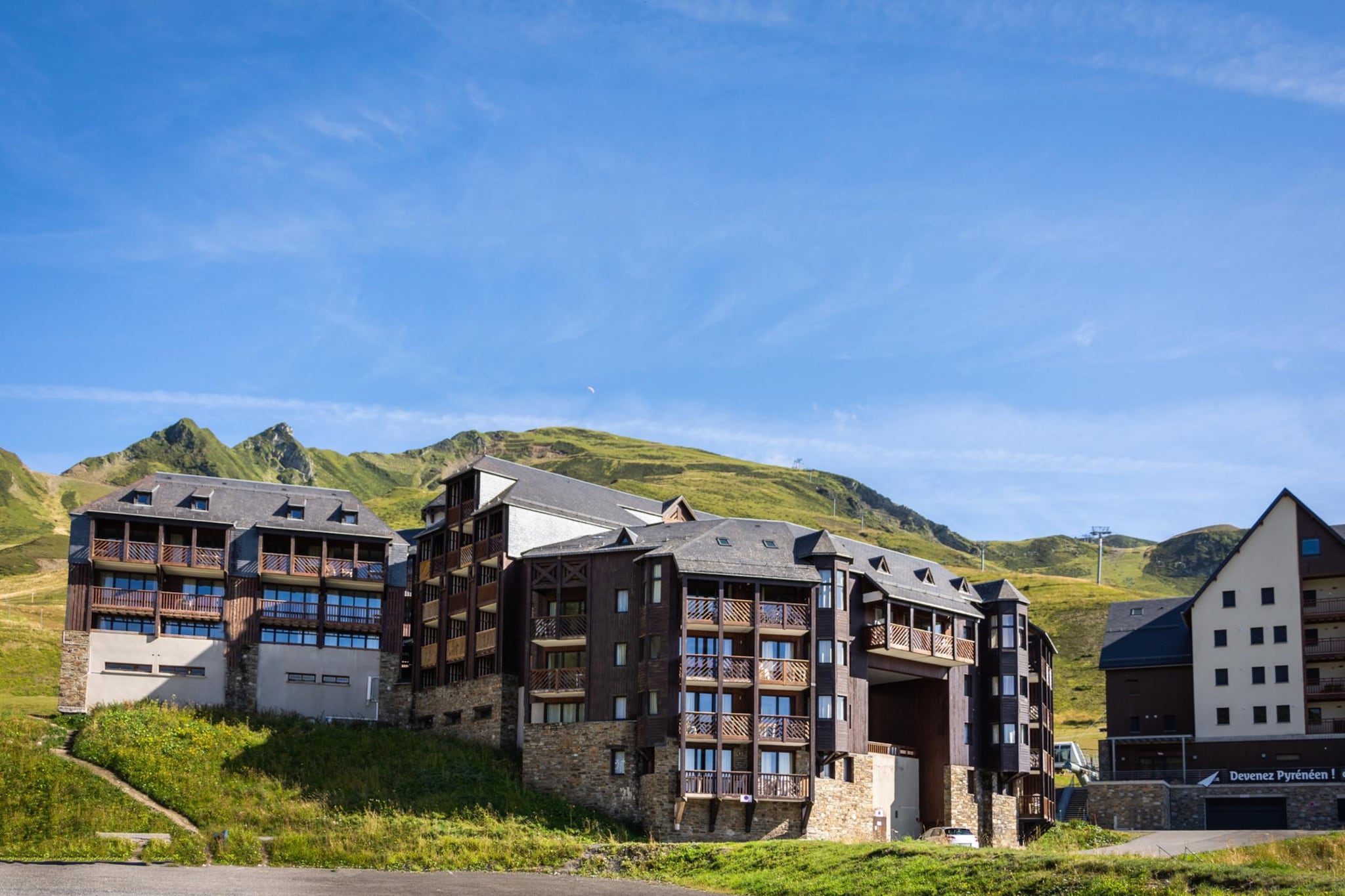PrivilÃ¨ge-Appartement 4 piÃ¨ces 9 personnes - Buitenkant zomer