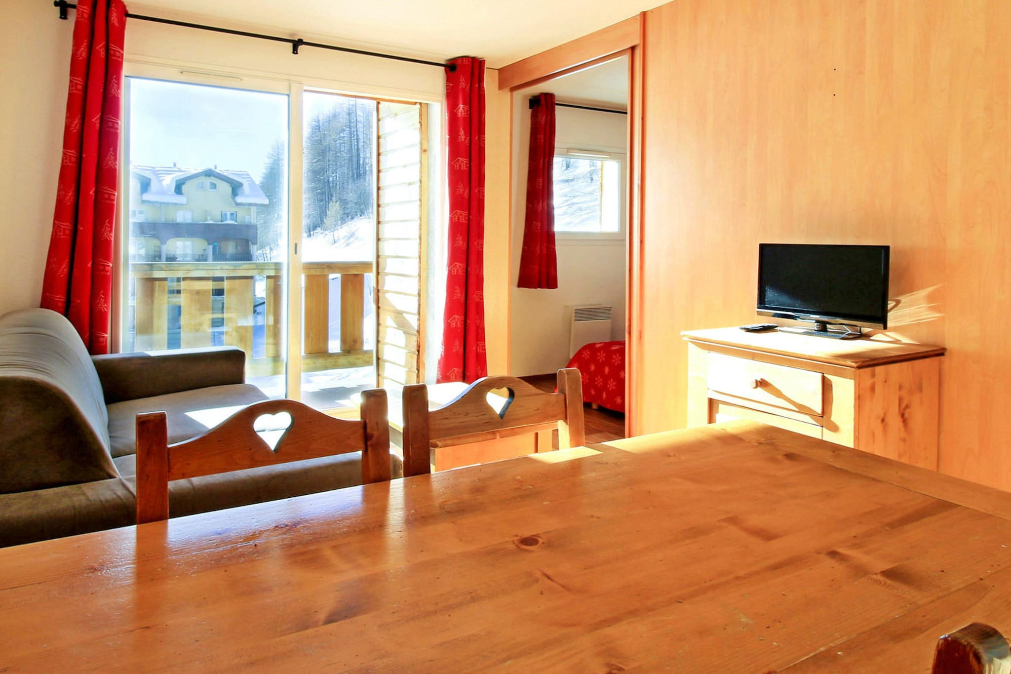 Central Park-Appartement 2 piÃ¨ces avec coin nuit 6 personnes - Eetkamer