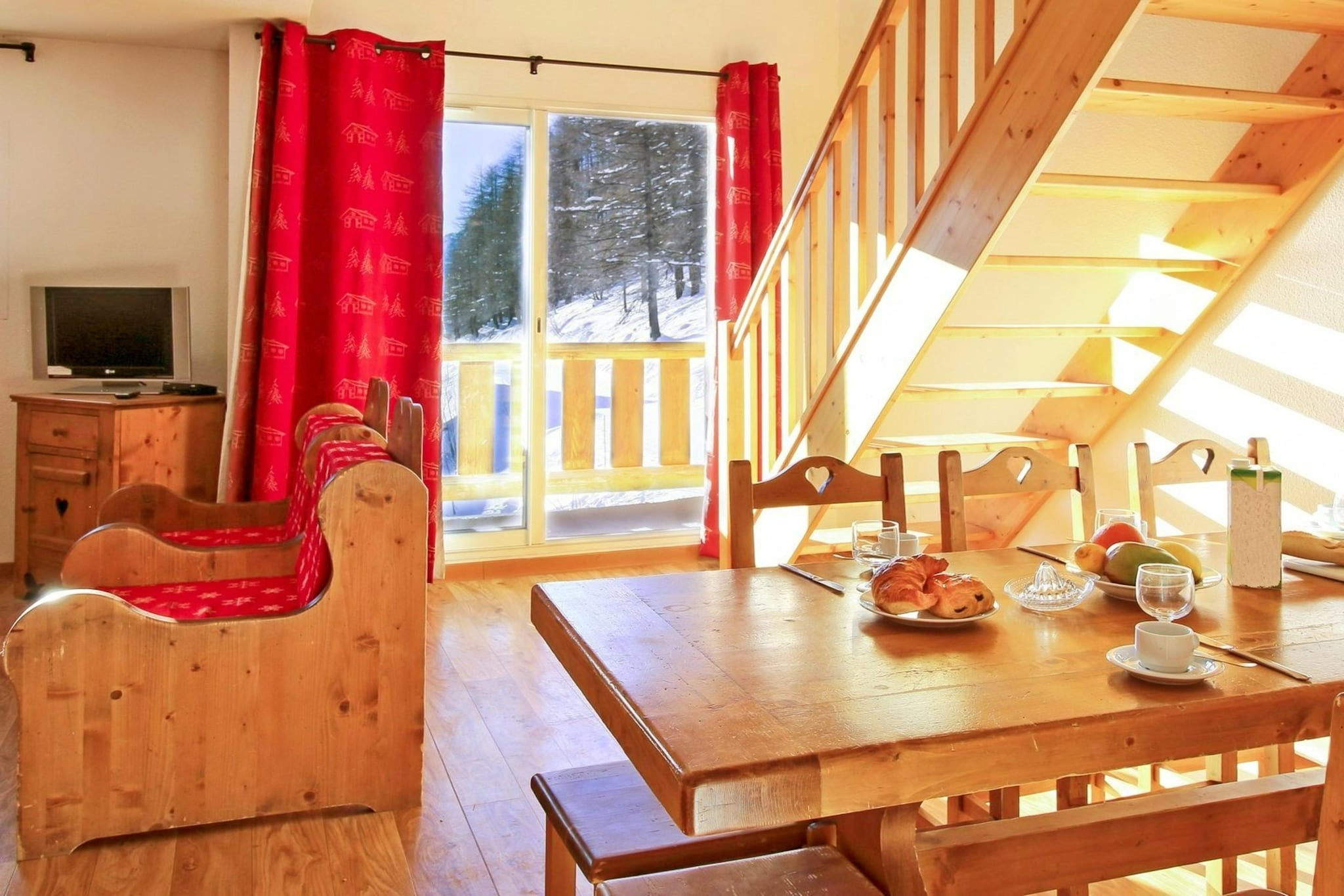 Central Park-Appartement 3 piÃ¨ces avec coin nuit 9 personnes - Eetkamer
