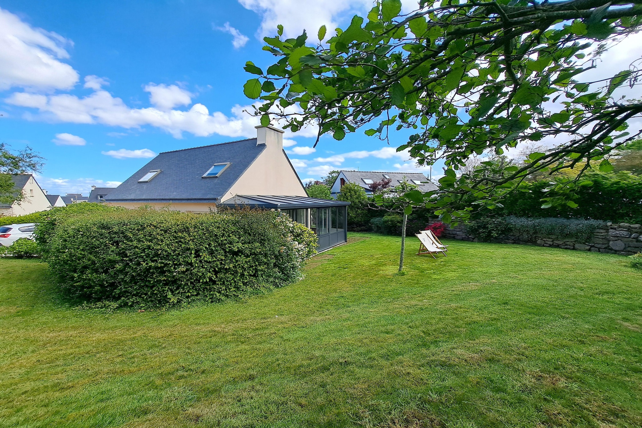 	Ferienhaus in Strandnähe Plouarzel - Buitenkant zomer