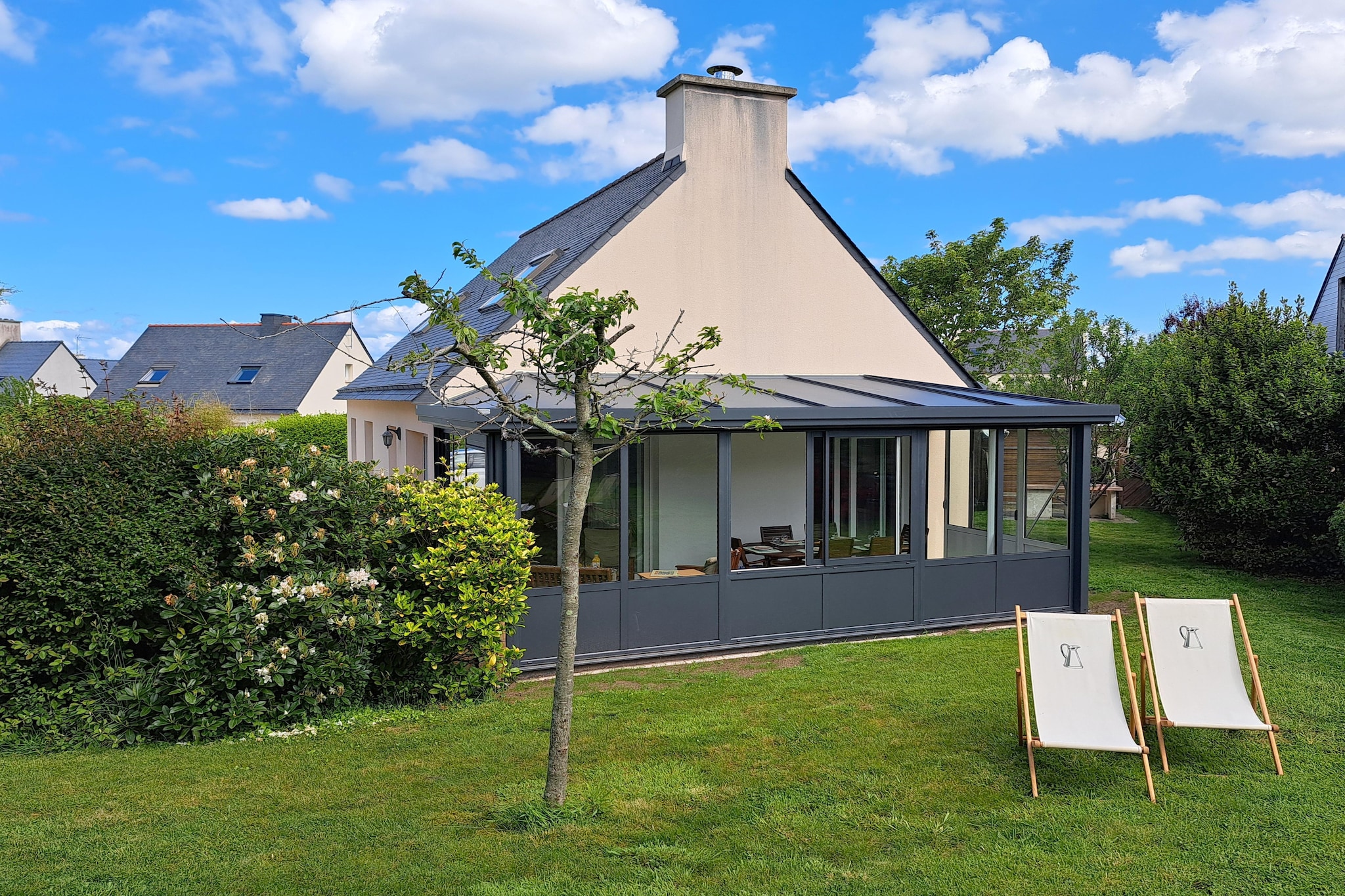 	Ferienhaus in Strandnähe Plouarzel - Buitenkant zomer