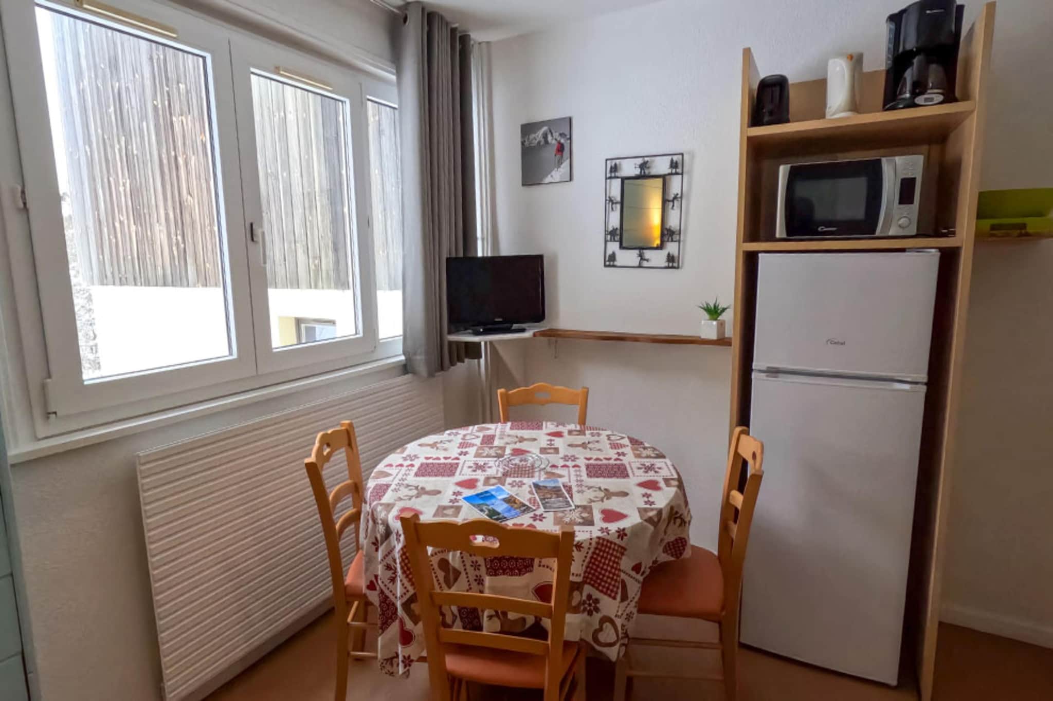 Les Monts Jura-Appartement 2 piÃ¨ces 4 personnes - Esszimmer