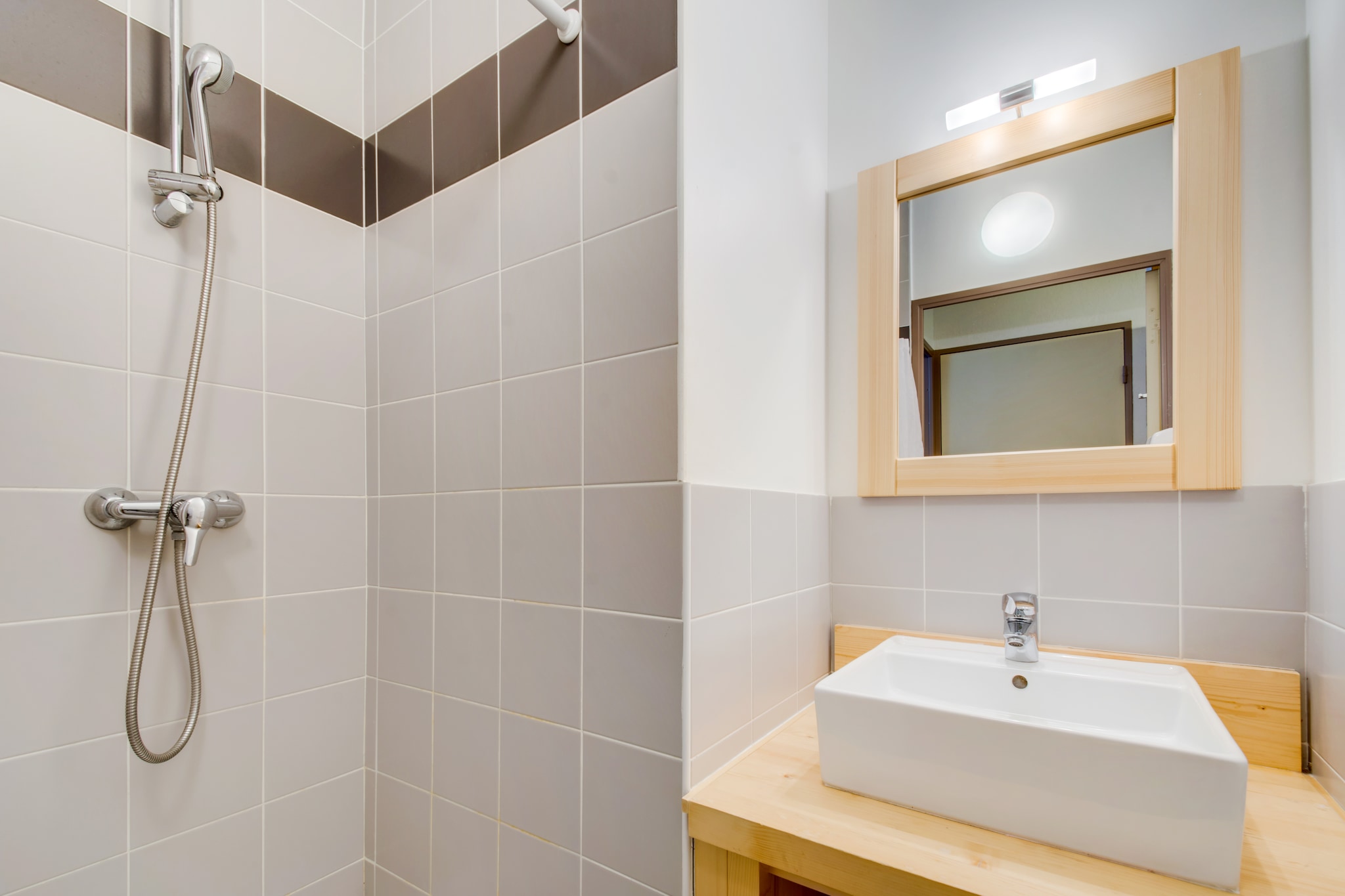 Les Jardins de BalnÃ©a-Appartement 4 piÃ¨ces avec coin nuit 9 personnes - Bathroom