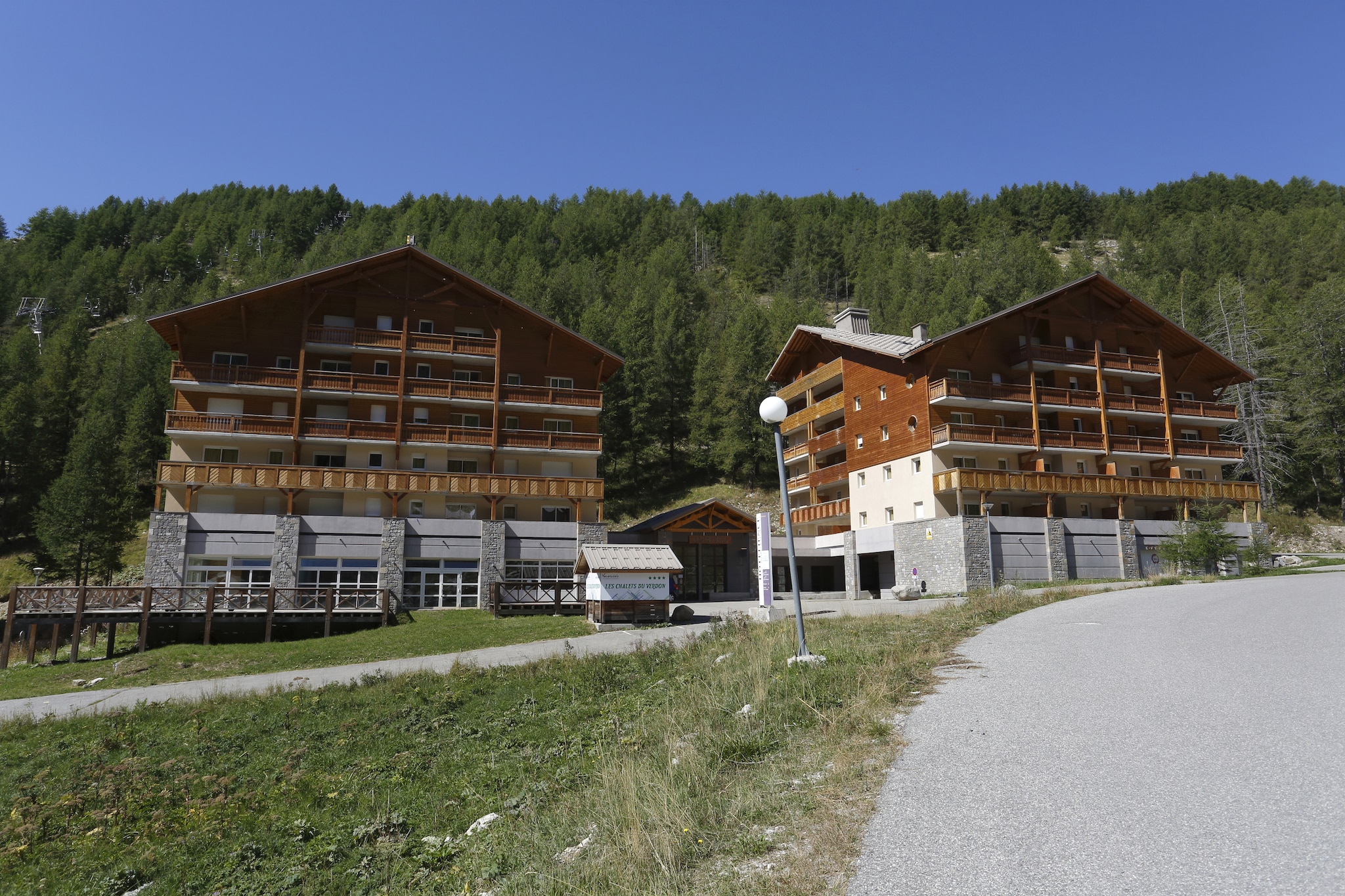 Les Chalets du Verdon - Appartement 2 pièces 4 personnes - Buitenkant zomer