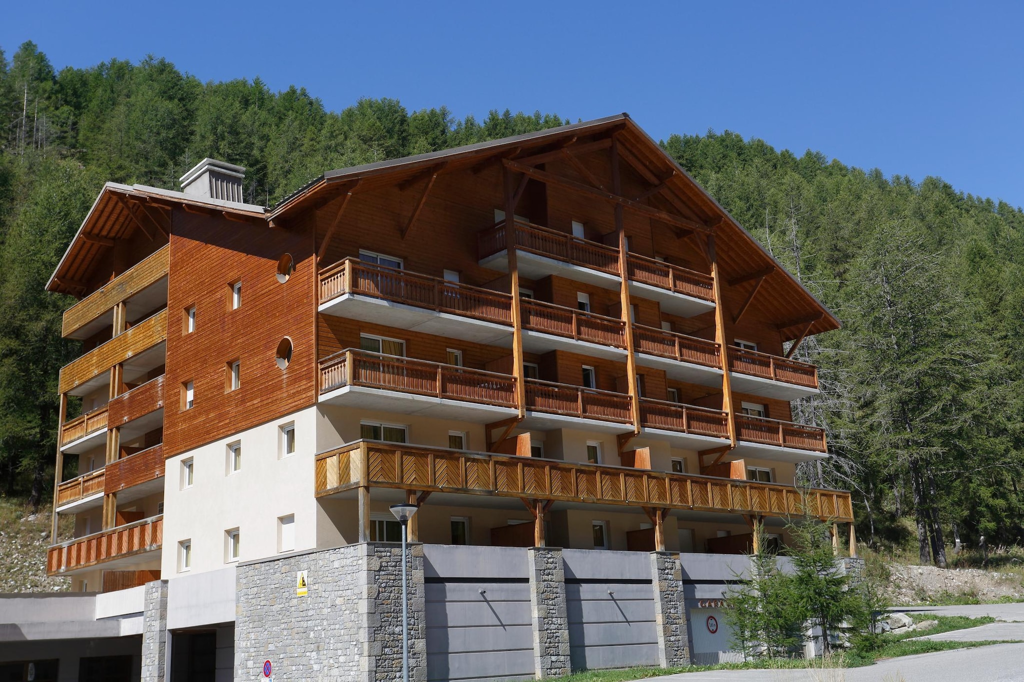 Les Chalets du Verdon - Appartement 3 pièces avec coin nuit 7 personnes - Außenbereich Sommer