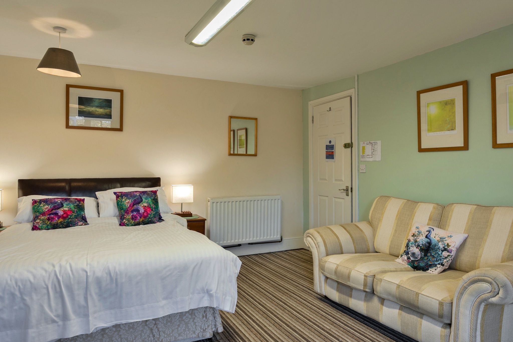 Trimstone Manor - Lee, Studio Apartment - Slaapkamer