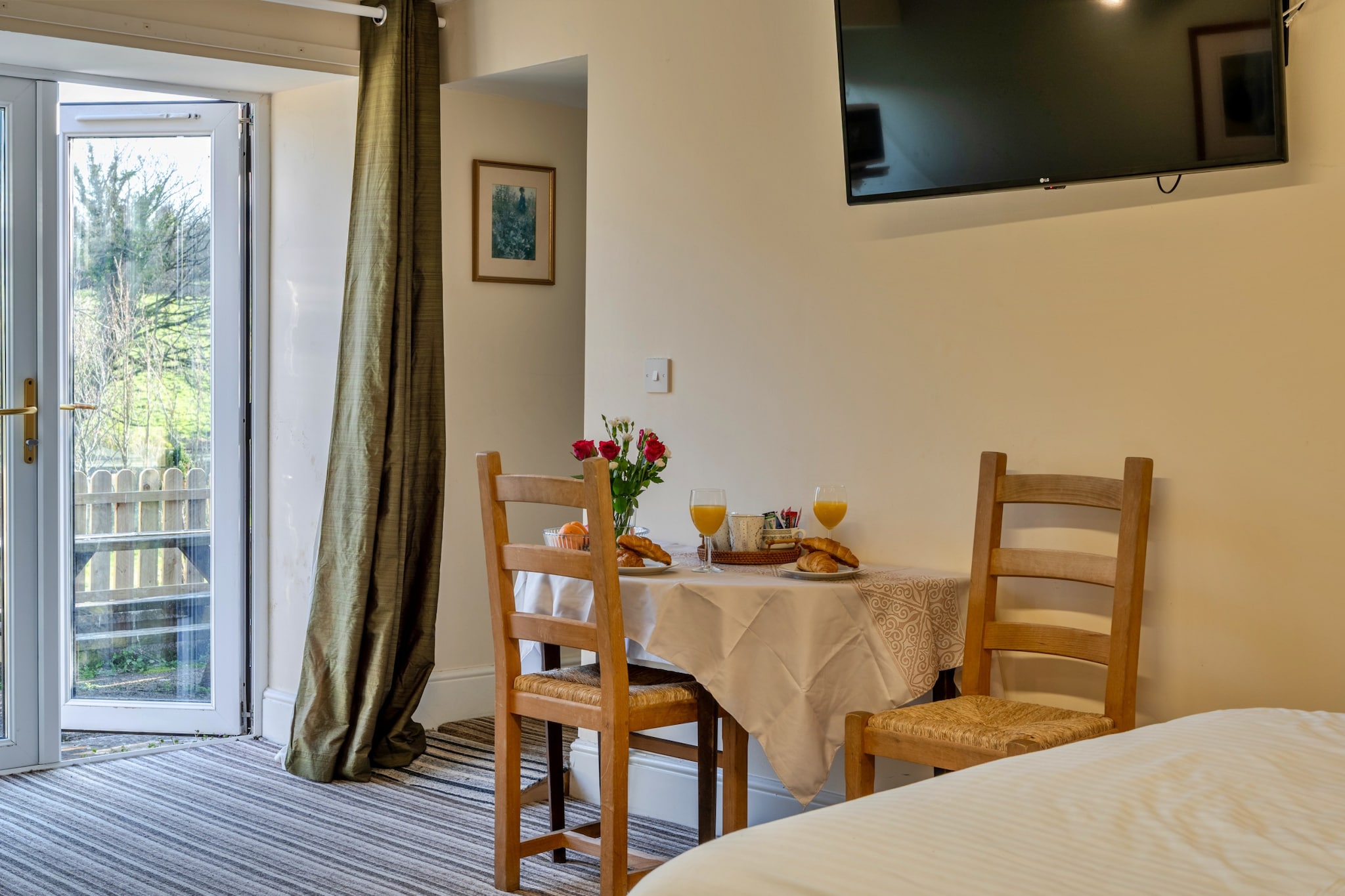 Trimstone Manor - Lee, Studio Apartment - Eetkamer