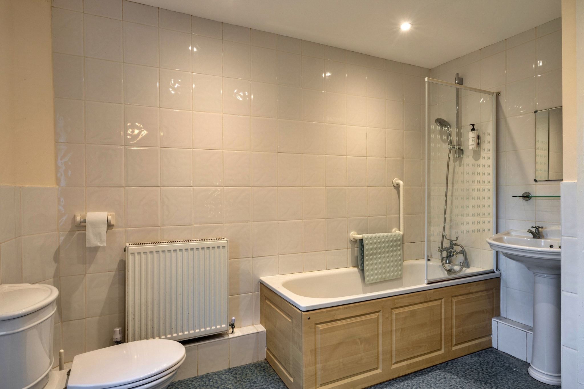 Trimstone Manor - Lee, Studio Apartment - Badkamer