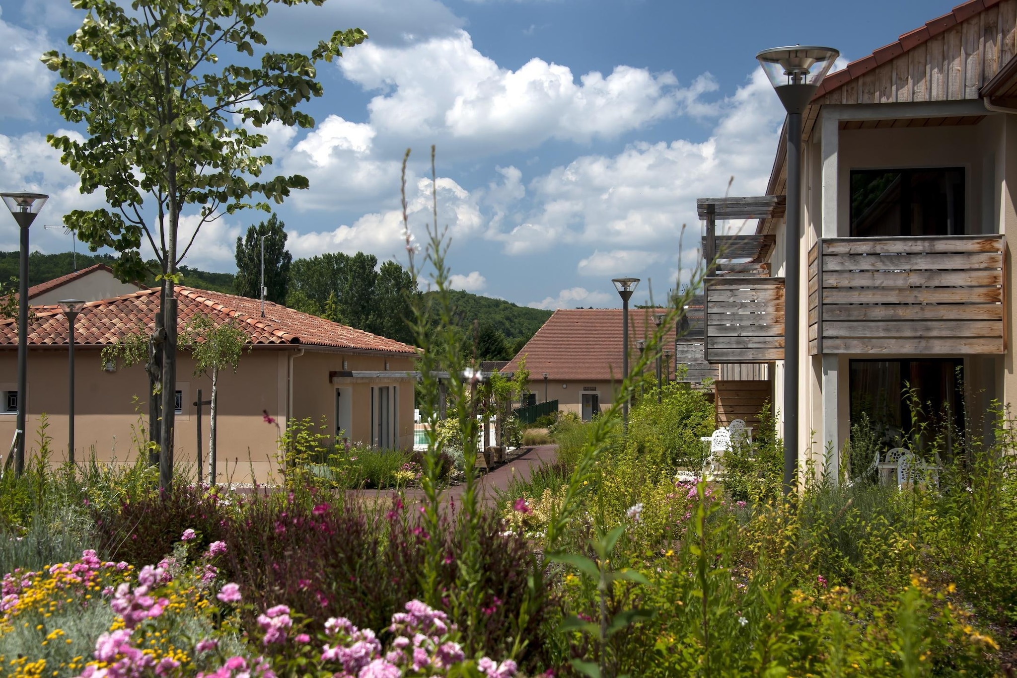 Le Clos du Rocher - Studio 2 personnes - PMR - Garten Sommer