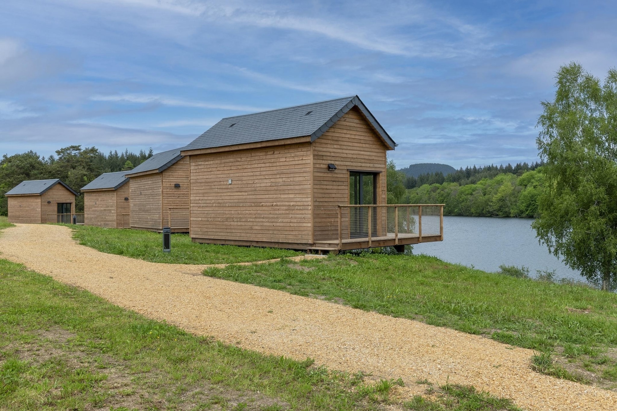 Le Domaine des MonÃ©diÃ¨res - Cabane de charme vue forÃªt 2ad  2enf -12ans - Exterior in summer