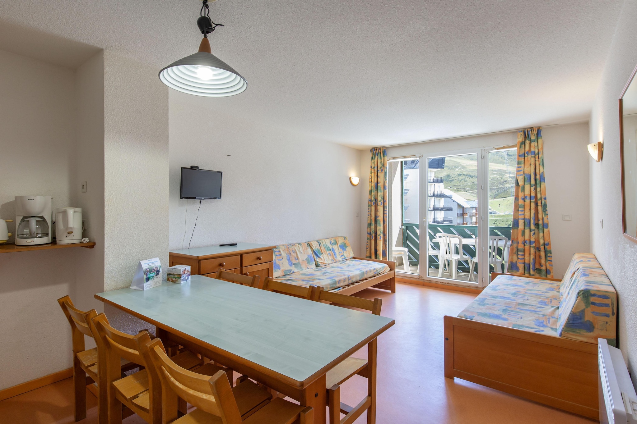 Les Balcons du Soleil-Appartement 2 piÃ¨ces avec coin nuit 6 personnes - Eetkamer