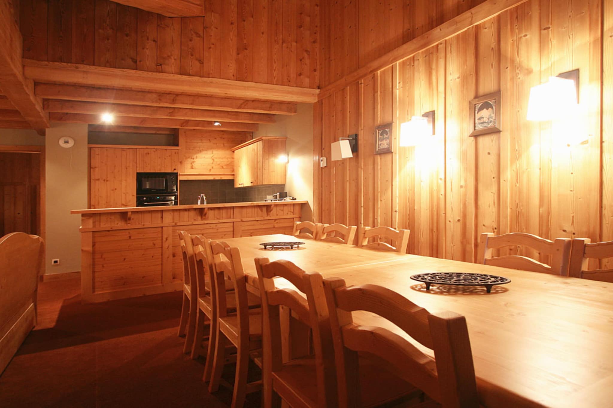 RÃ©sidence l'Alba Appartement 5 piÃ¨ces avec coin nuit 10 personnes - Eetkamer
