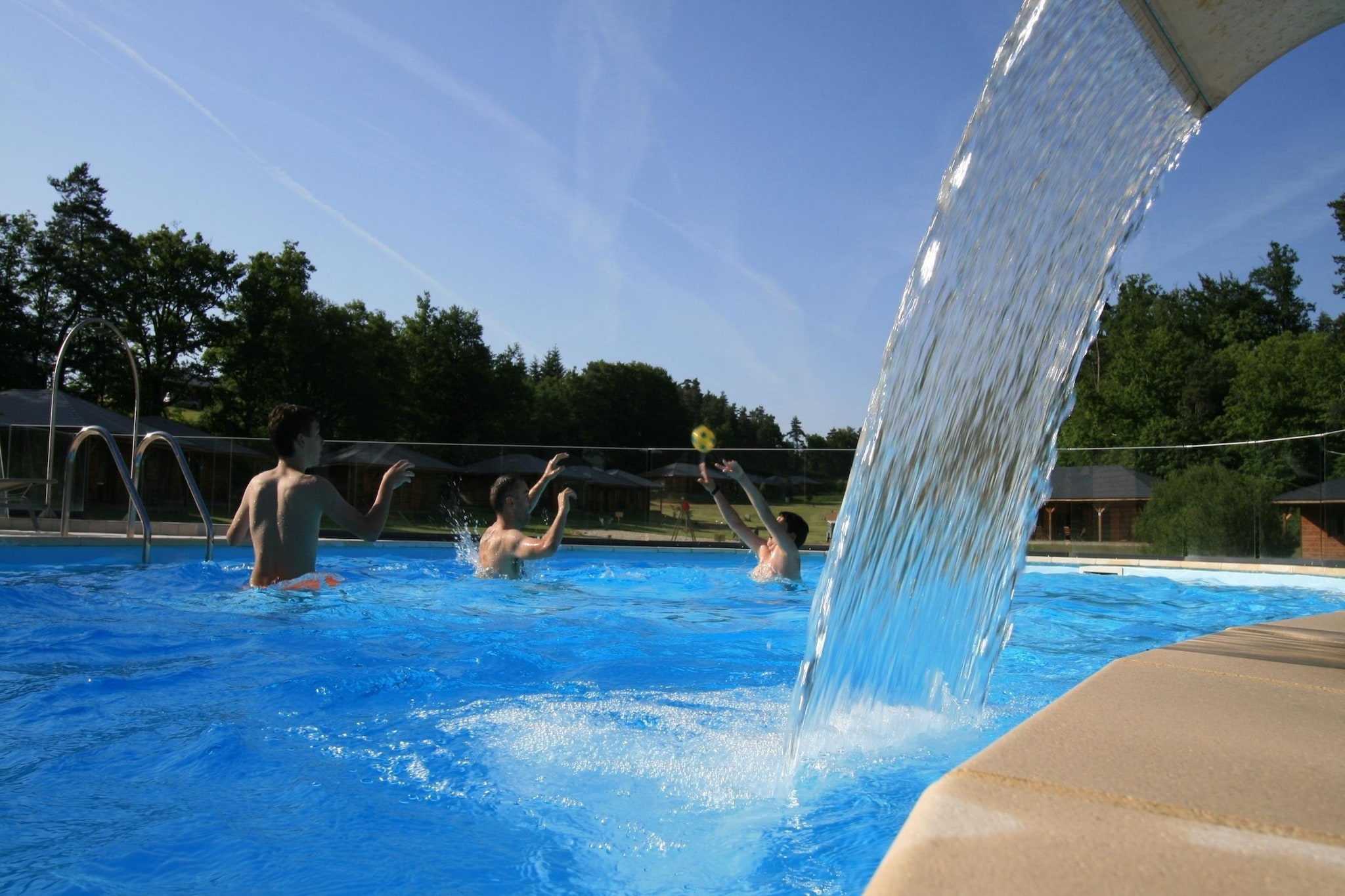 Le Domaine des MonÃ©diÃ¨res - Chalet 3 piÃ¨ces 6 personnes vue Lac - Swimming pool