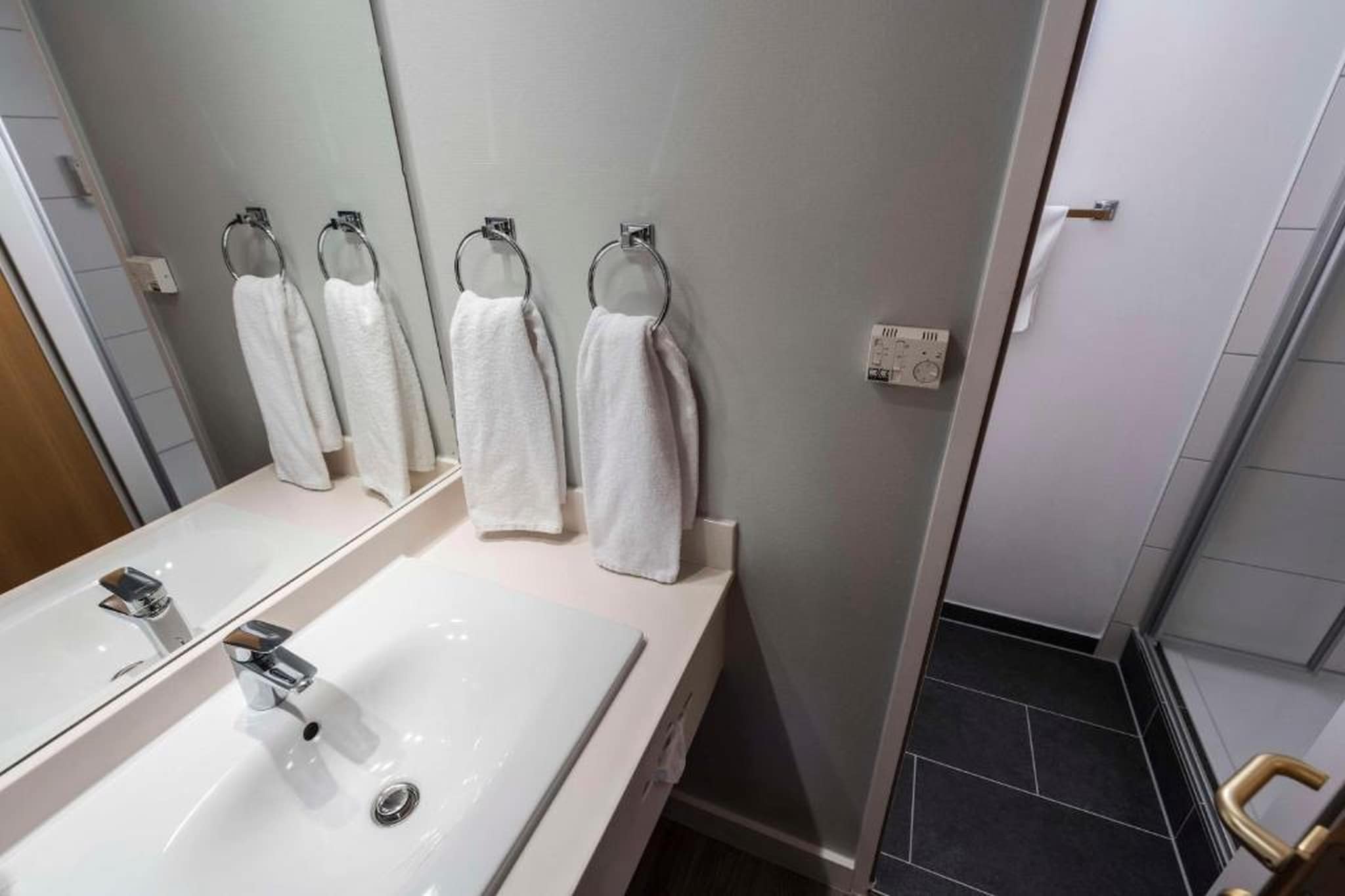 Hotel Peine Salzgitter - Standard Twin Room - Badezimmer
