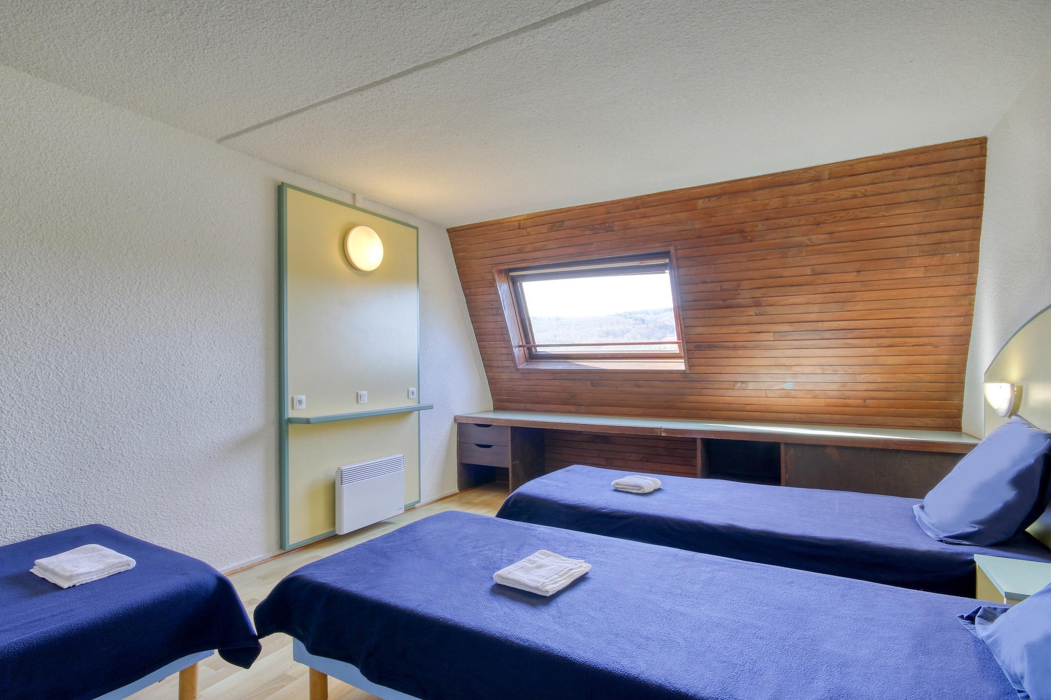 Miremont - Le Domaine de Confolant Chambre Triple