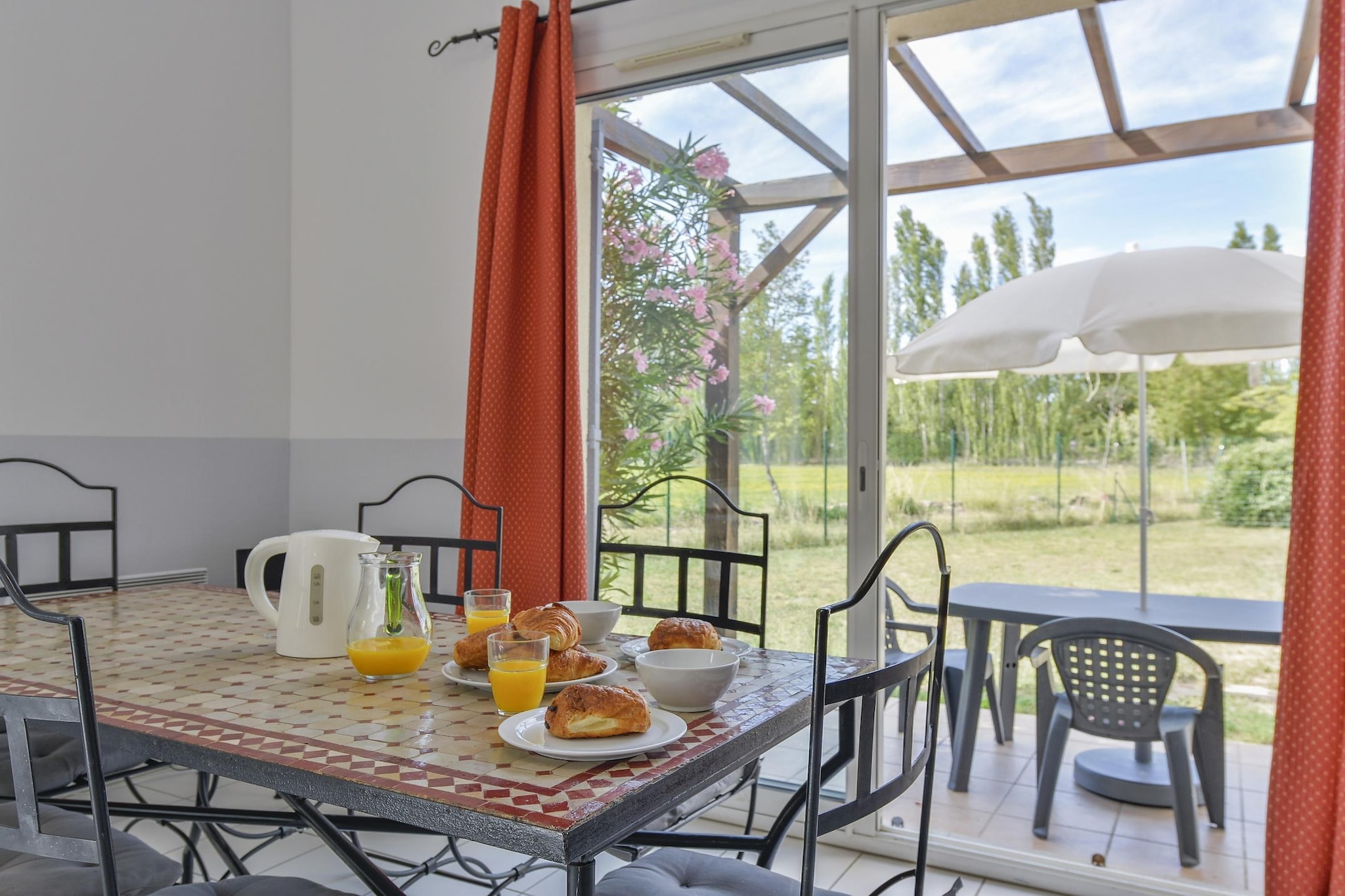 RÃ©sidence Sun Hols Les Rives du Lac Villa 4 piÃ¨ces 8 personnes avec piscine privÃ©e - Esszimmer