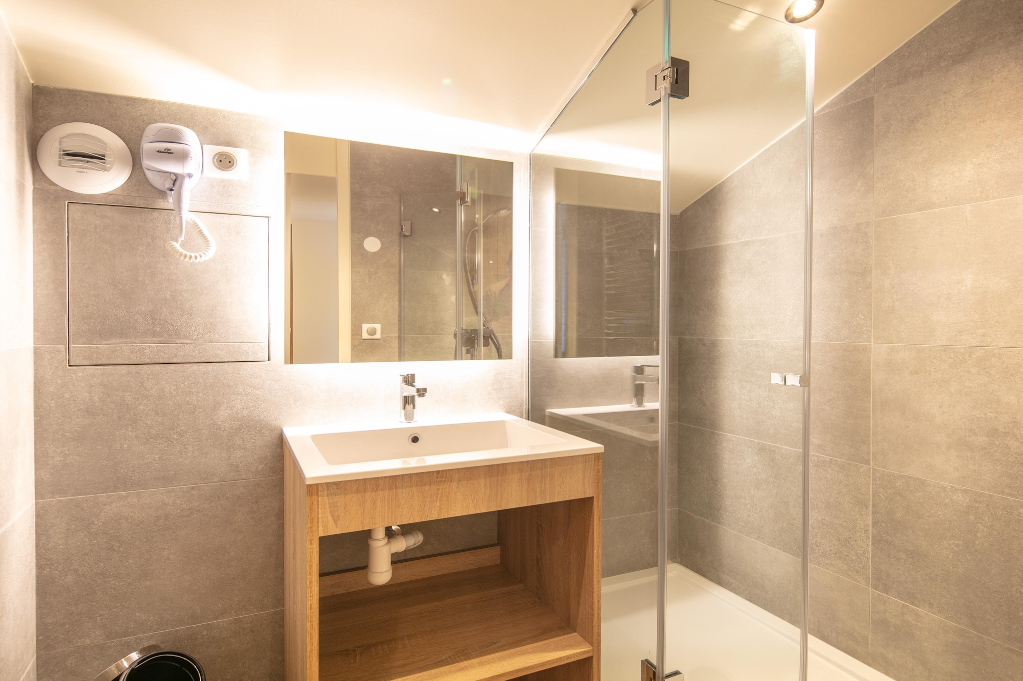 RÃ©sidence La Duit-Appartement 3 piÃ¨ces avec coin nuit 10 personnes - Salle de bain