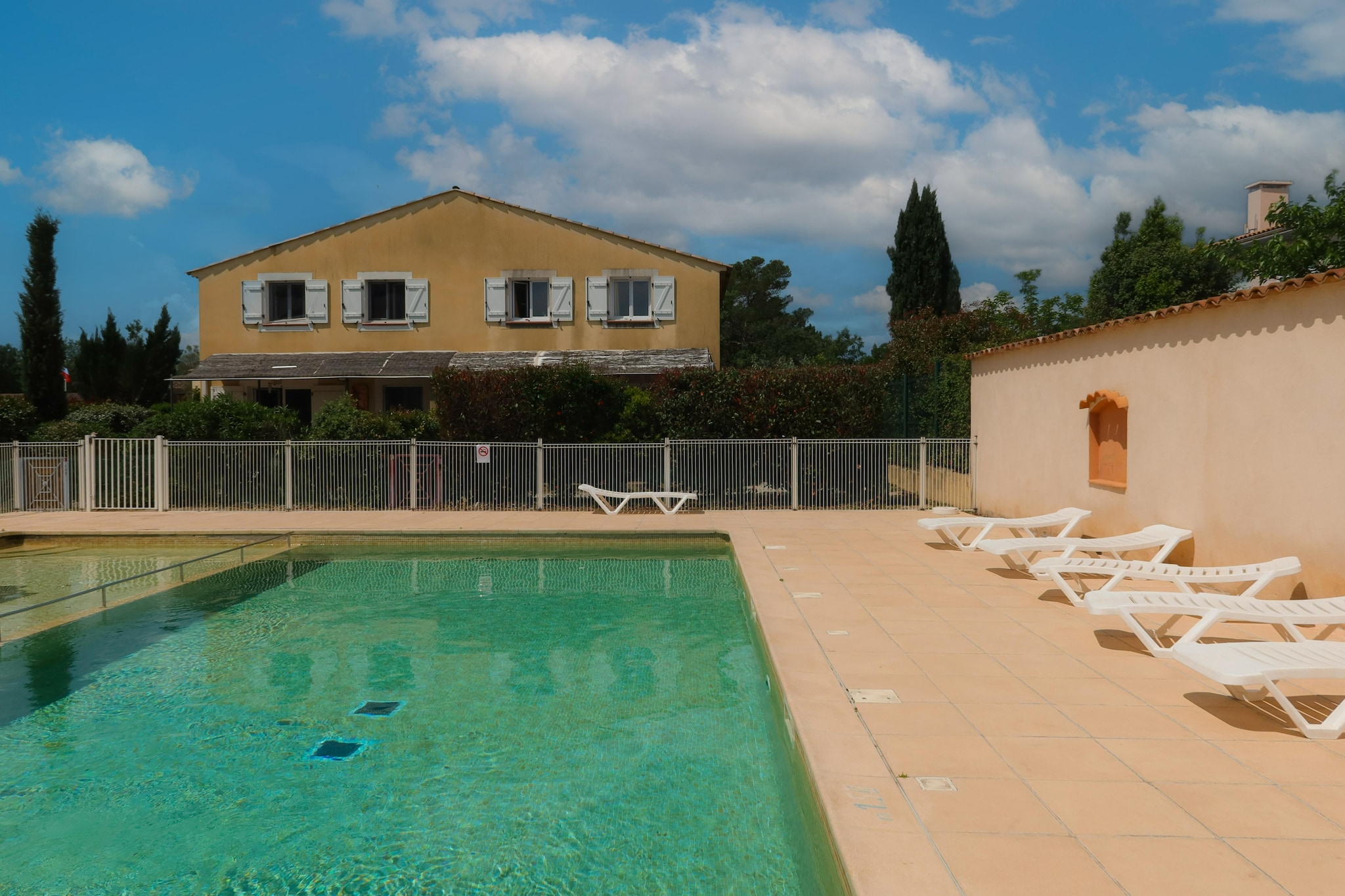 RÃ©sidence VacancÃ©ole Les Bastides de Fayence	Maison 3 piÃ¨ces 6 personnes supÃ©rieur - Zwembad