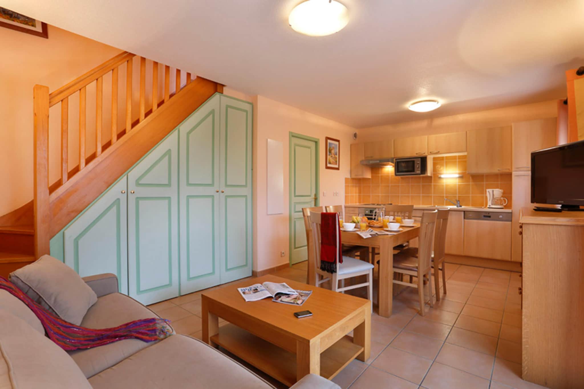 RÃ©sidence VacancÃ©ole Les Bastides de Fayence	Maison 3 piÃ¨ces 6 personnes supÃ©rieur - Woonkamer