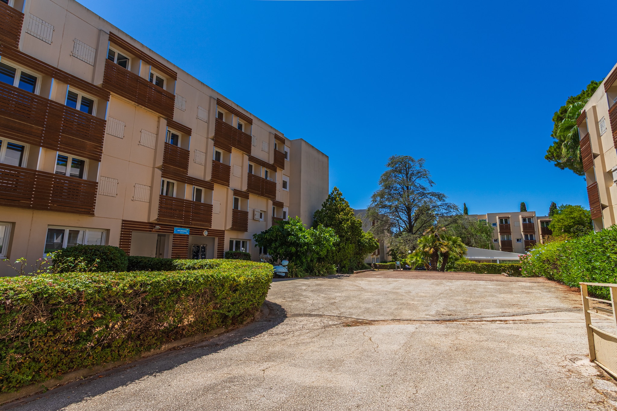 La Londe les Maures - RÃ©sidence L'Ile D'Or Studio 2 personnes - Buitenkant zomer
