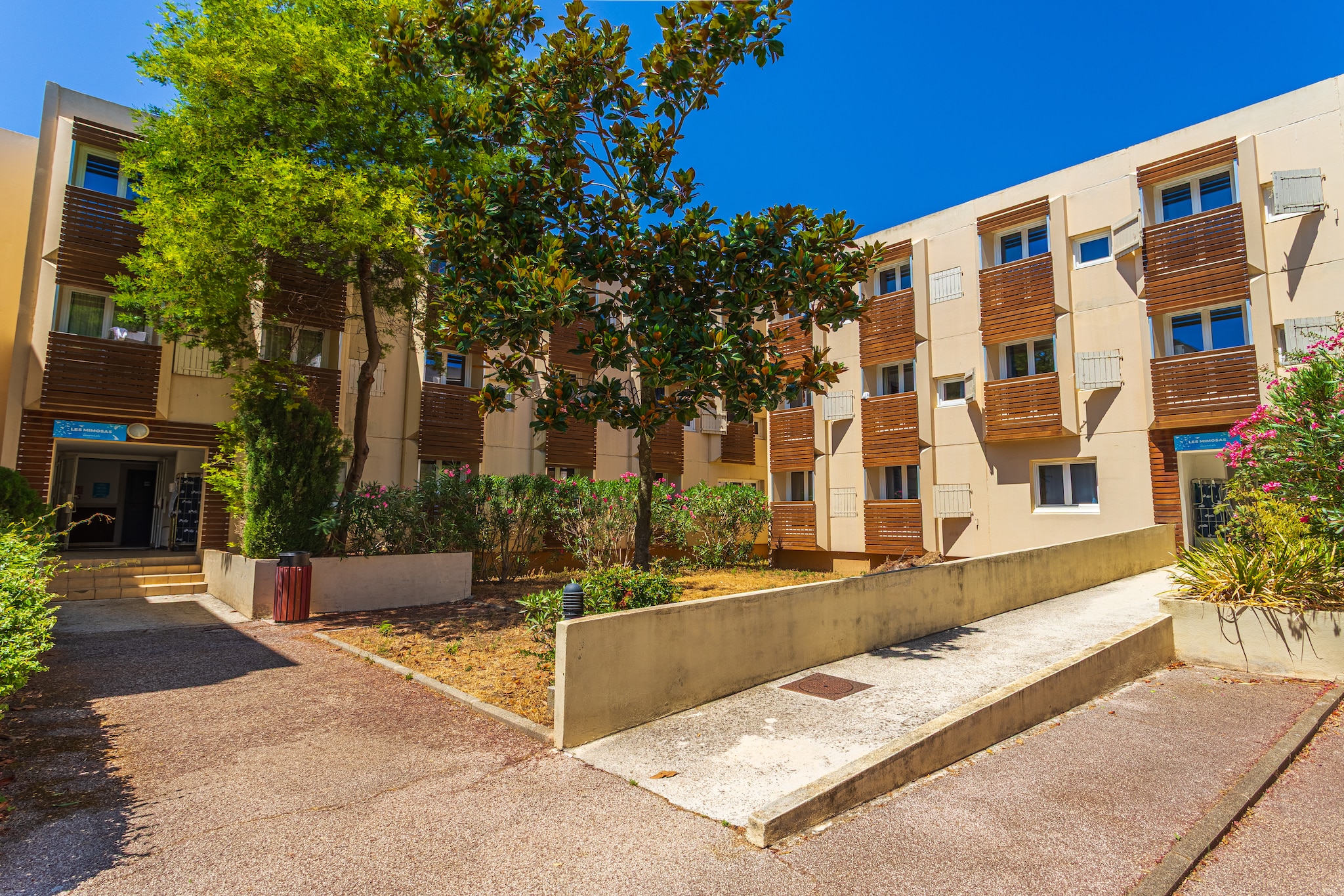 La Londe les Maures - RÃ©sidence L'Ile D'Or Appartement 3 piÃ¨ces 6 personnes - Buitenkant zomer