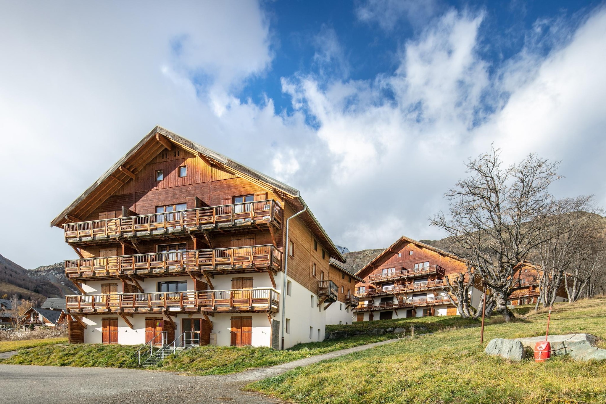 RÃ©sidence Le Hameau de l'Alpage	Studio 4 personnes avec coin nuit - Außenbereich Sommer