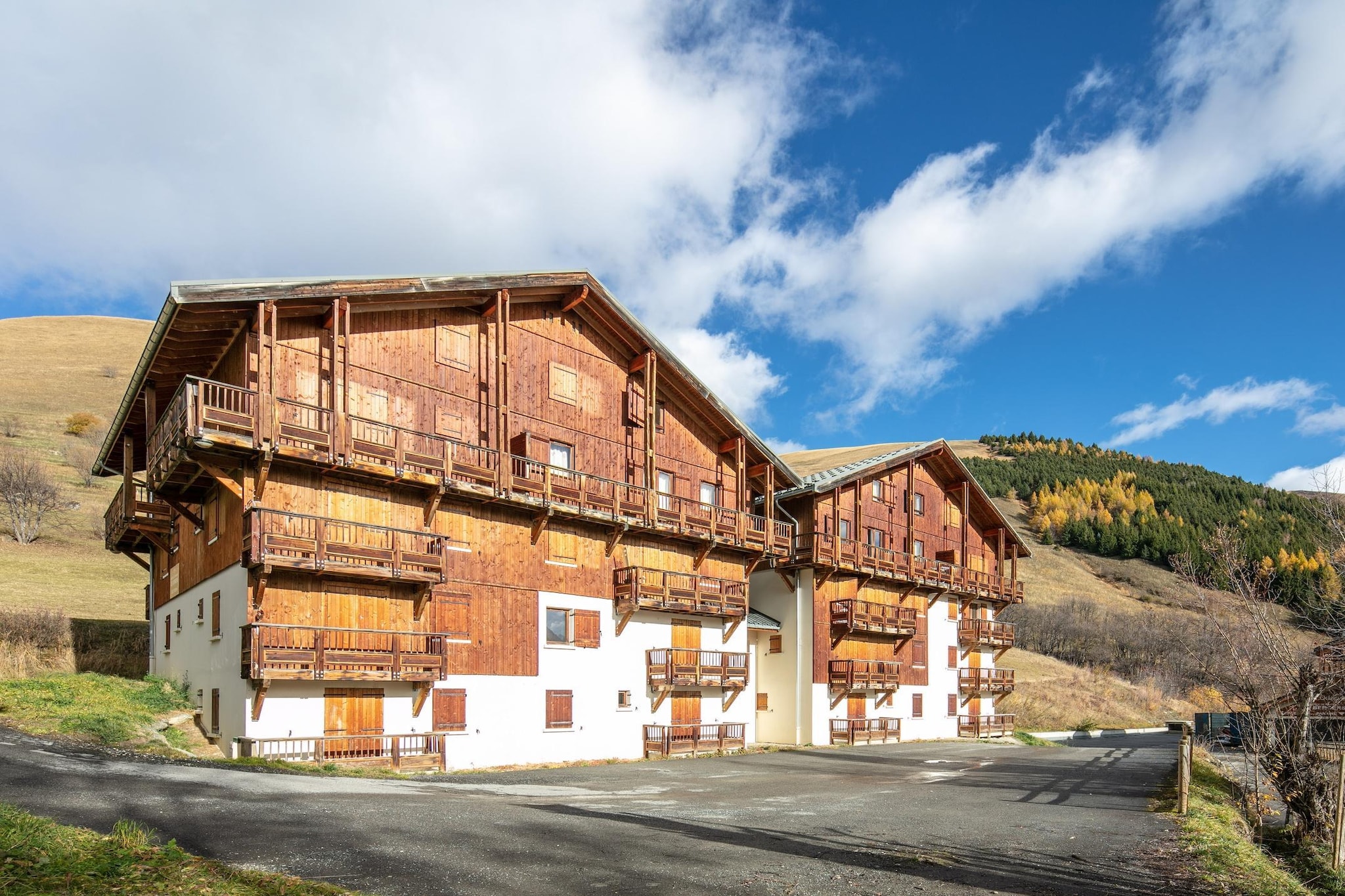 RÃ©sidence Le Hameau de l'Alpage	Studio 4 personnes avec coin nuit - Außenbereich Sommer