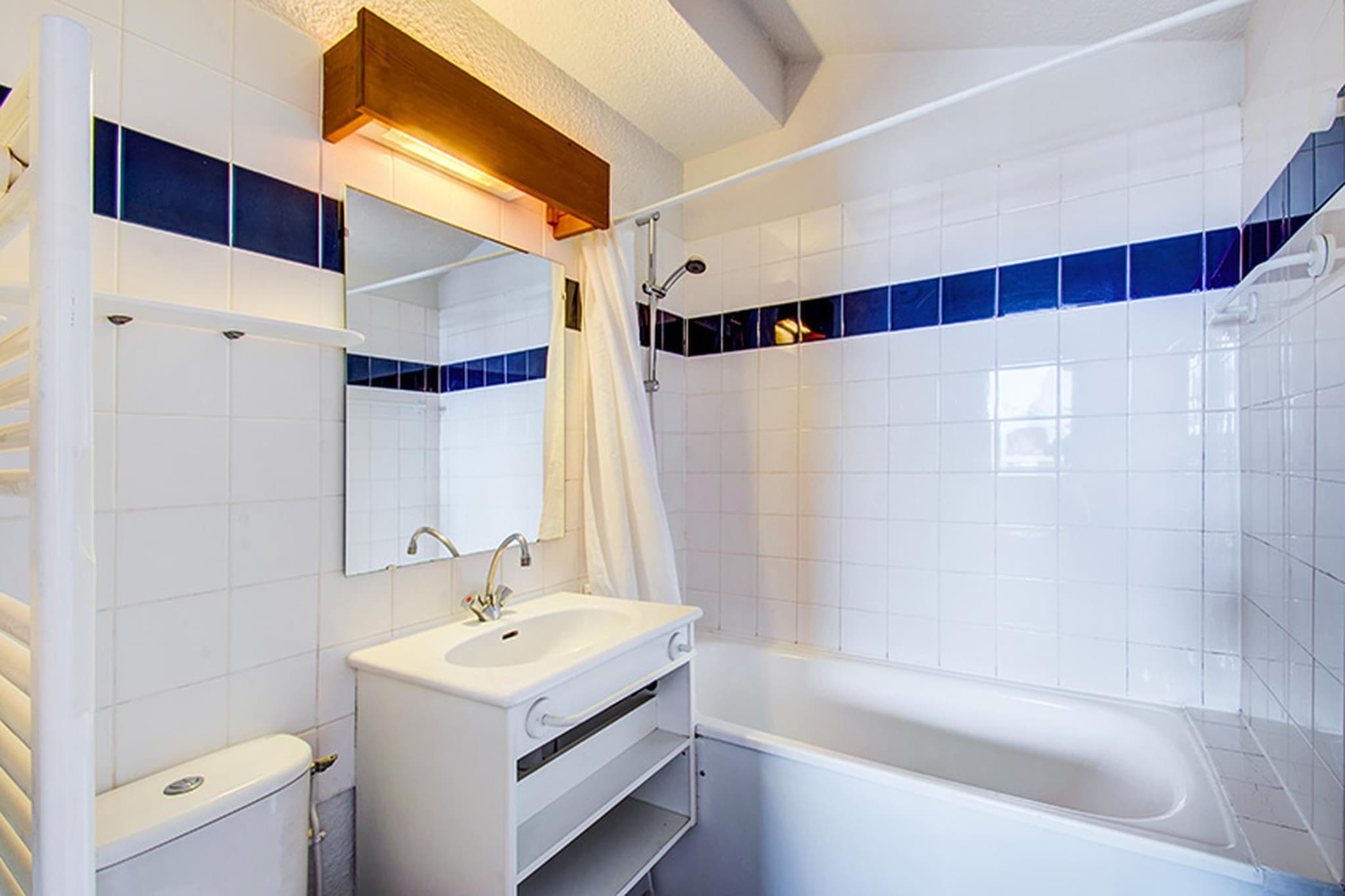 Le Borsat IV-Appartement 2 piÃ¨ces avec coin nuit 6 personnes - Badkamer