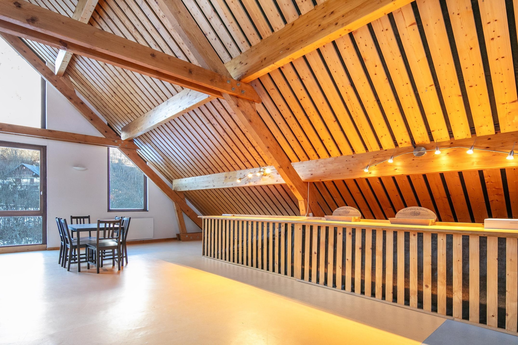 La PerriÃ¨re - Vacanceole	Appartement 4 piÃ¨ces 8 personnes - Parkfaciliteiten