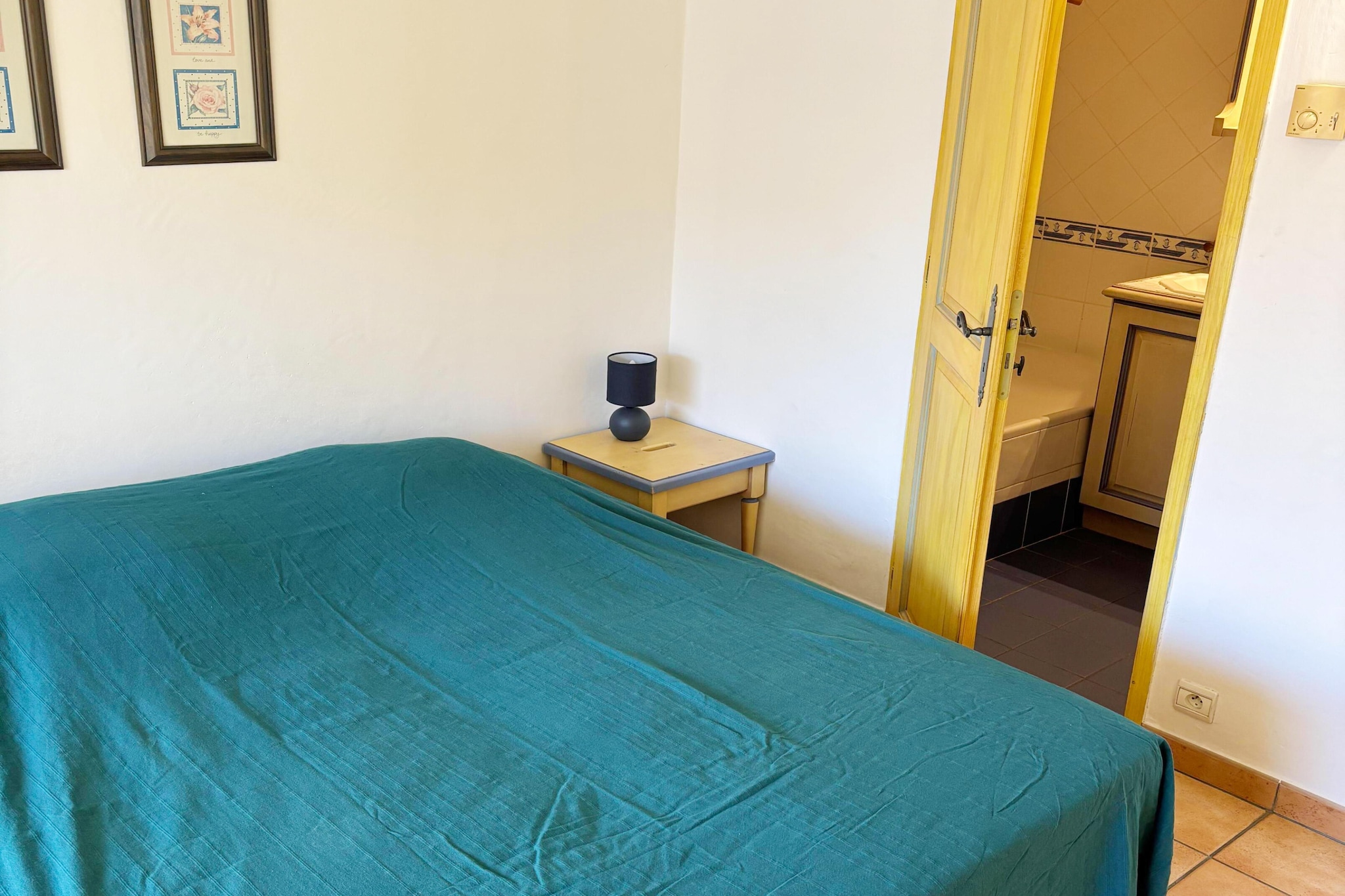 Résidence Lagrange Prestige Port Marine 2 bedroom alcove apt sleeps 8 OTA - Slaapkamer