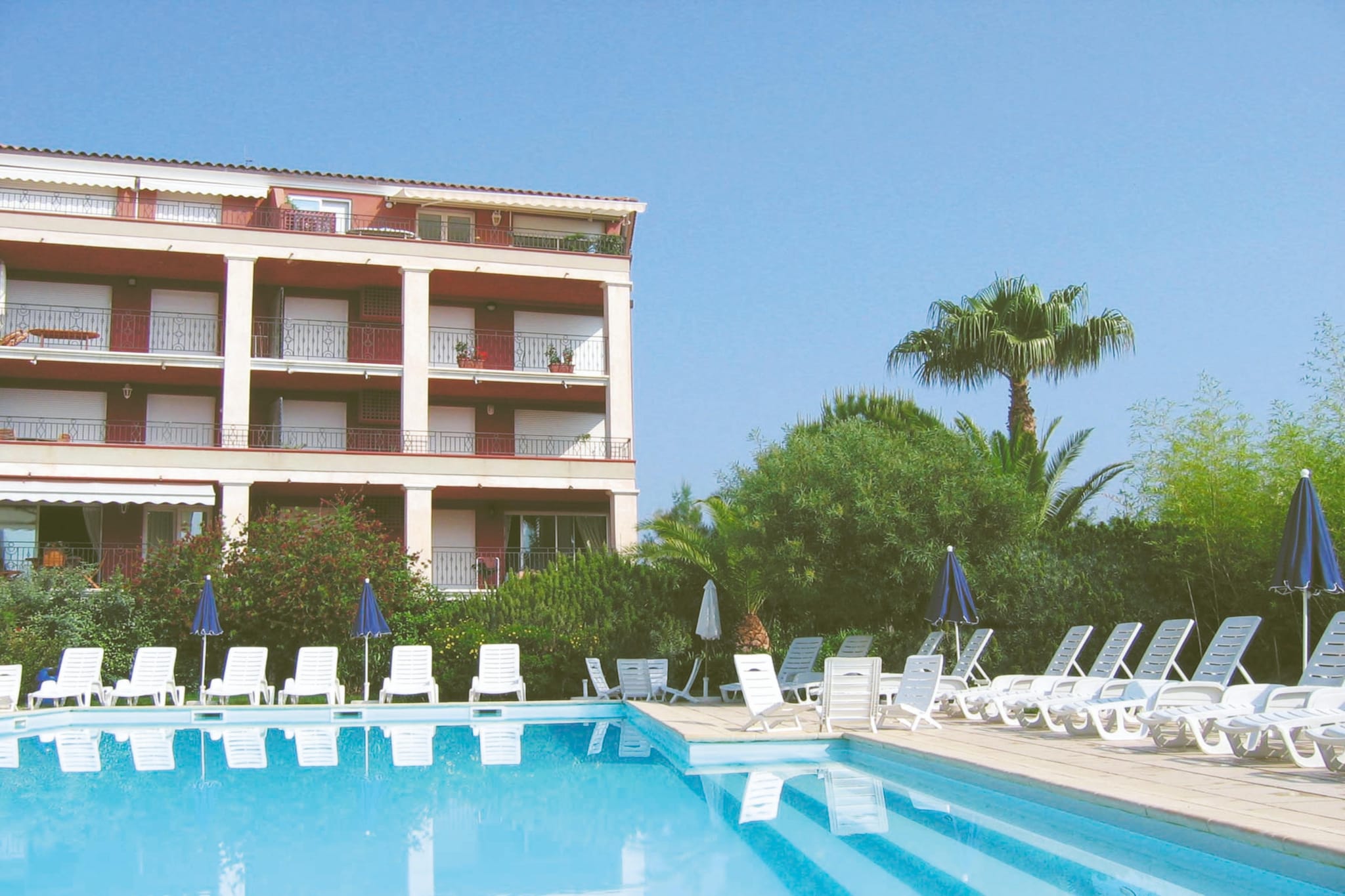Résidence Lagrange Prestige Port Marine 2 bedroom alcove apt sleeps 8 OTA - Zwembad