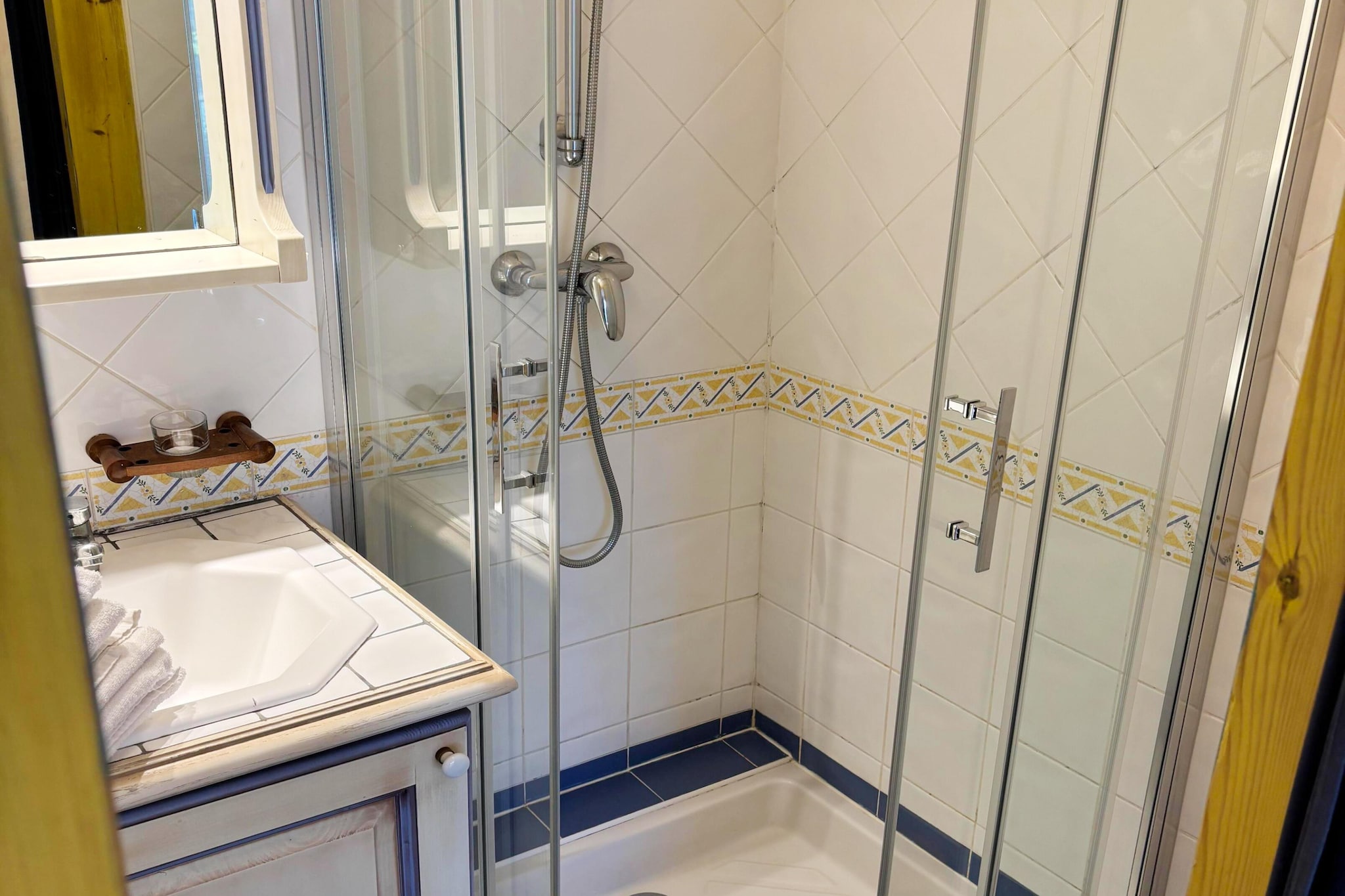 Résidence Lagrange Prestige Port Marine 2 bedroom alcove apt sleeps 8 OTA - Badkamer