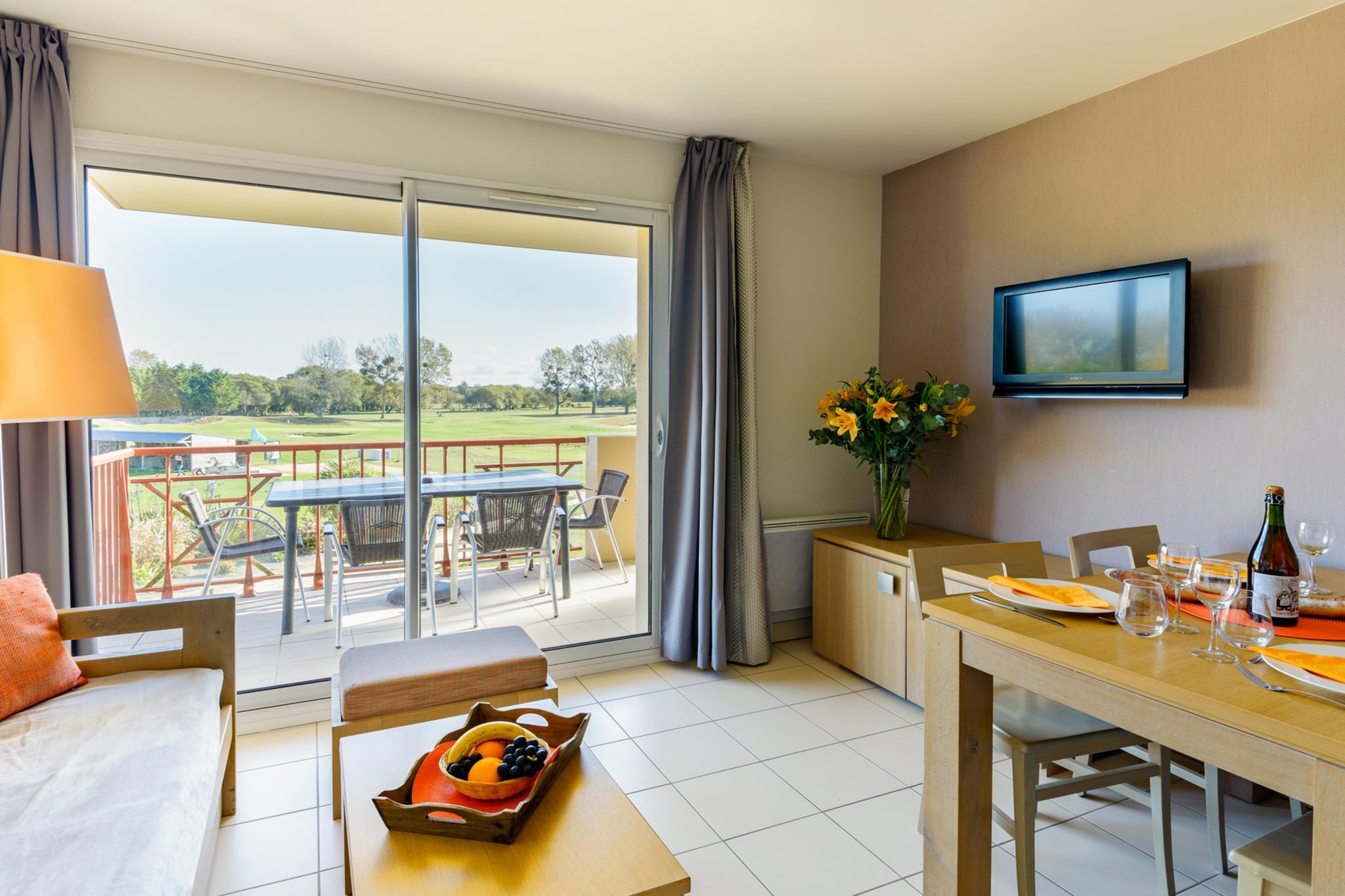 Cap Green 1 bedroom apartment sleeps 4 OTA - Salon