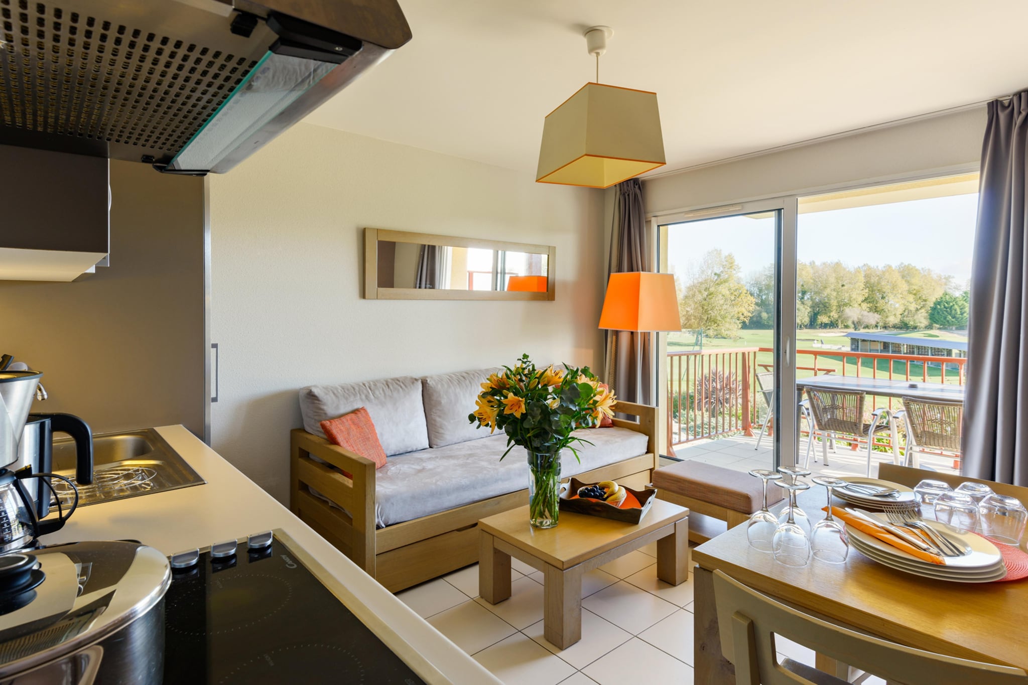 Cap Green 1 bedroom alcove apartment sleeps 5 OTA - Salon