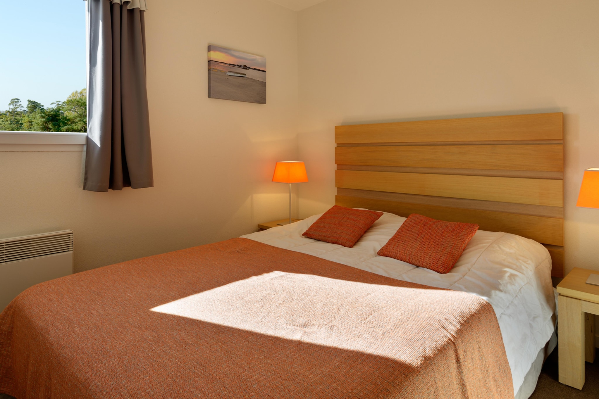 Cap Green 1 bedroom alcove apartment sleeps 5 OTA - Chambre