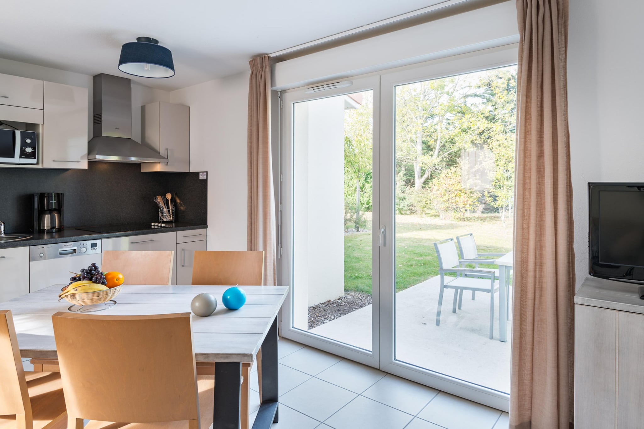 Le Village de la Mer Split-level holiday home sleeps 6 OTA - Cuisine