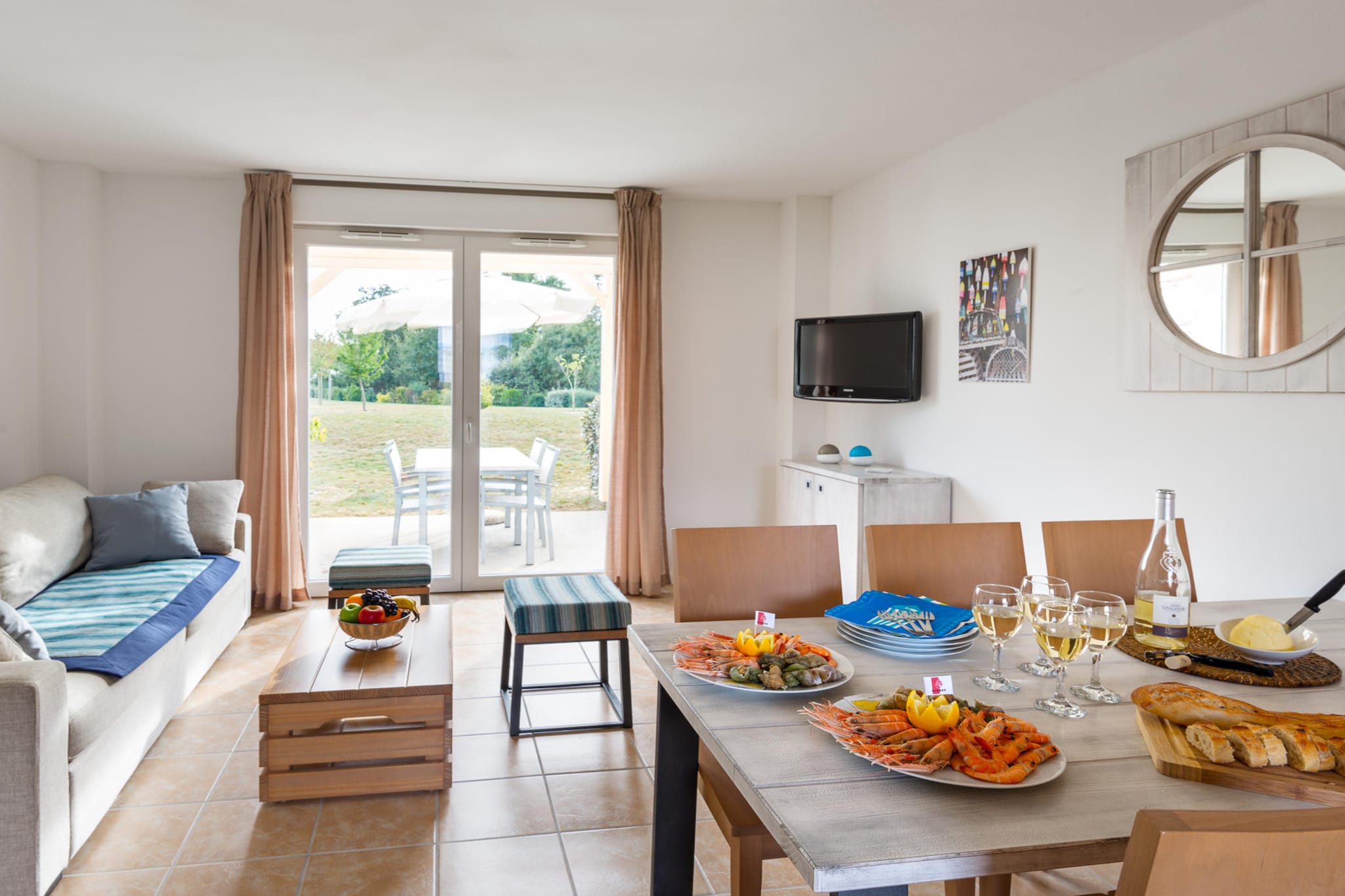 Le Village de la Mer Split-level holiday home sleeps 6 OTA - Salle à manger