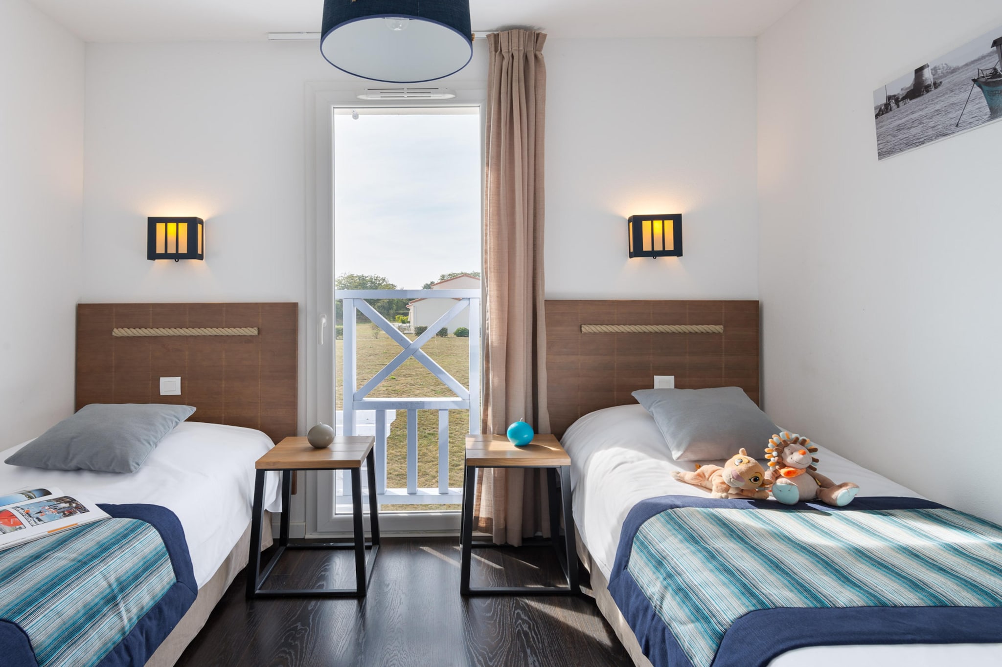 Le Village de la Mer Split-level holiday home sleeps 6 OTA - Chambre
