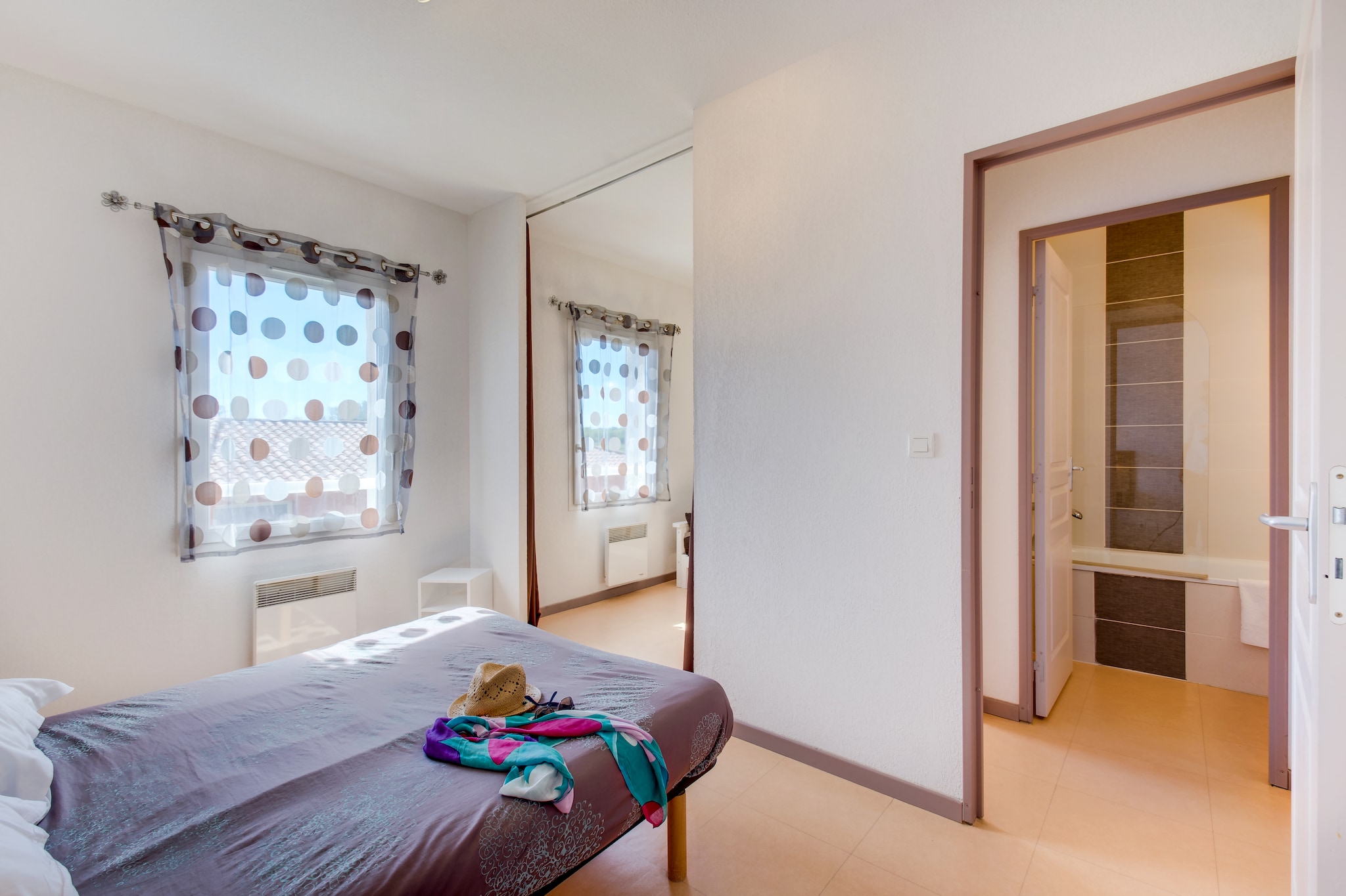 Le Domaine d'EnsÃ©rune	Maison 2 piÃ¨ces avec coin nuit 6 personnes - Slaapkamer