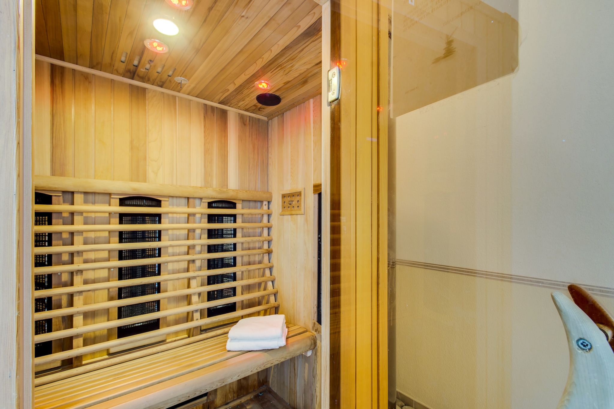Le Domaine d'EnsÃ©rune	Maison 2 piÃ¨ces avec coin nuit 6 personnes - Sauna