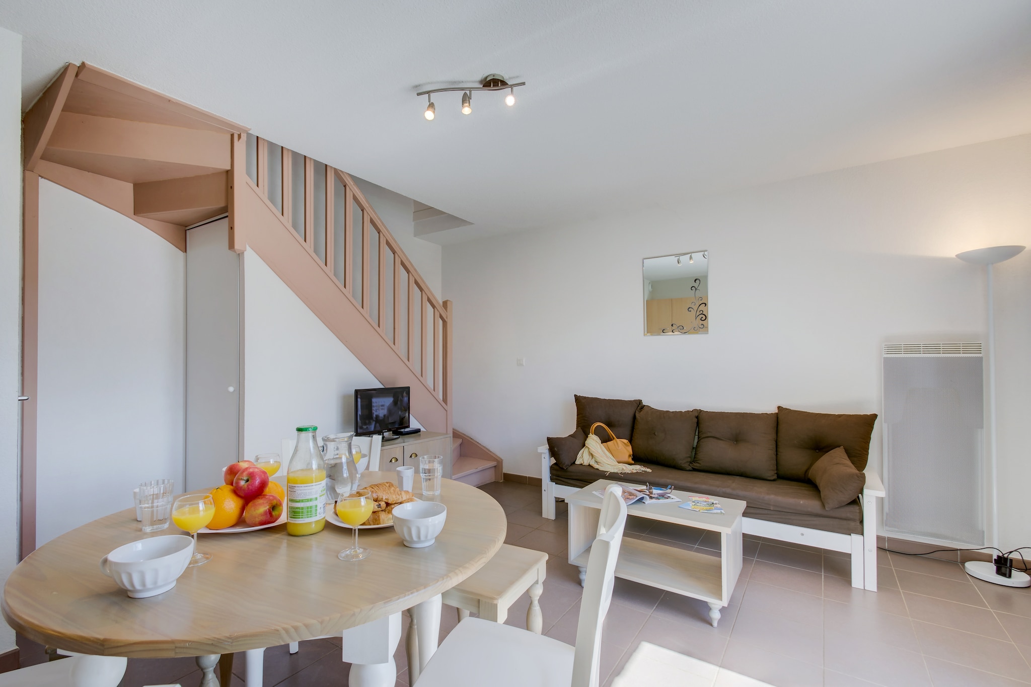 Le Domaine d'EnsÃ©rune	Maison 2 piÃ¨ces avec coin nuit 6 personnes - Woonkamer
