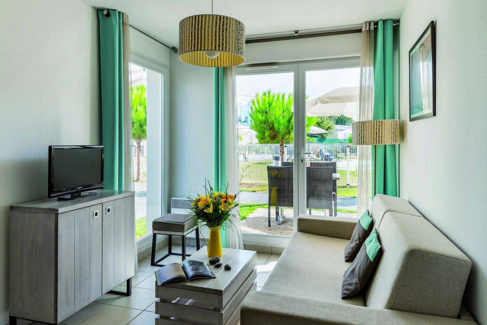 Les Carrelets 3 BEDROOM SPLIT-LEVEL APT - Woonkamer