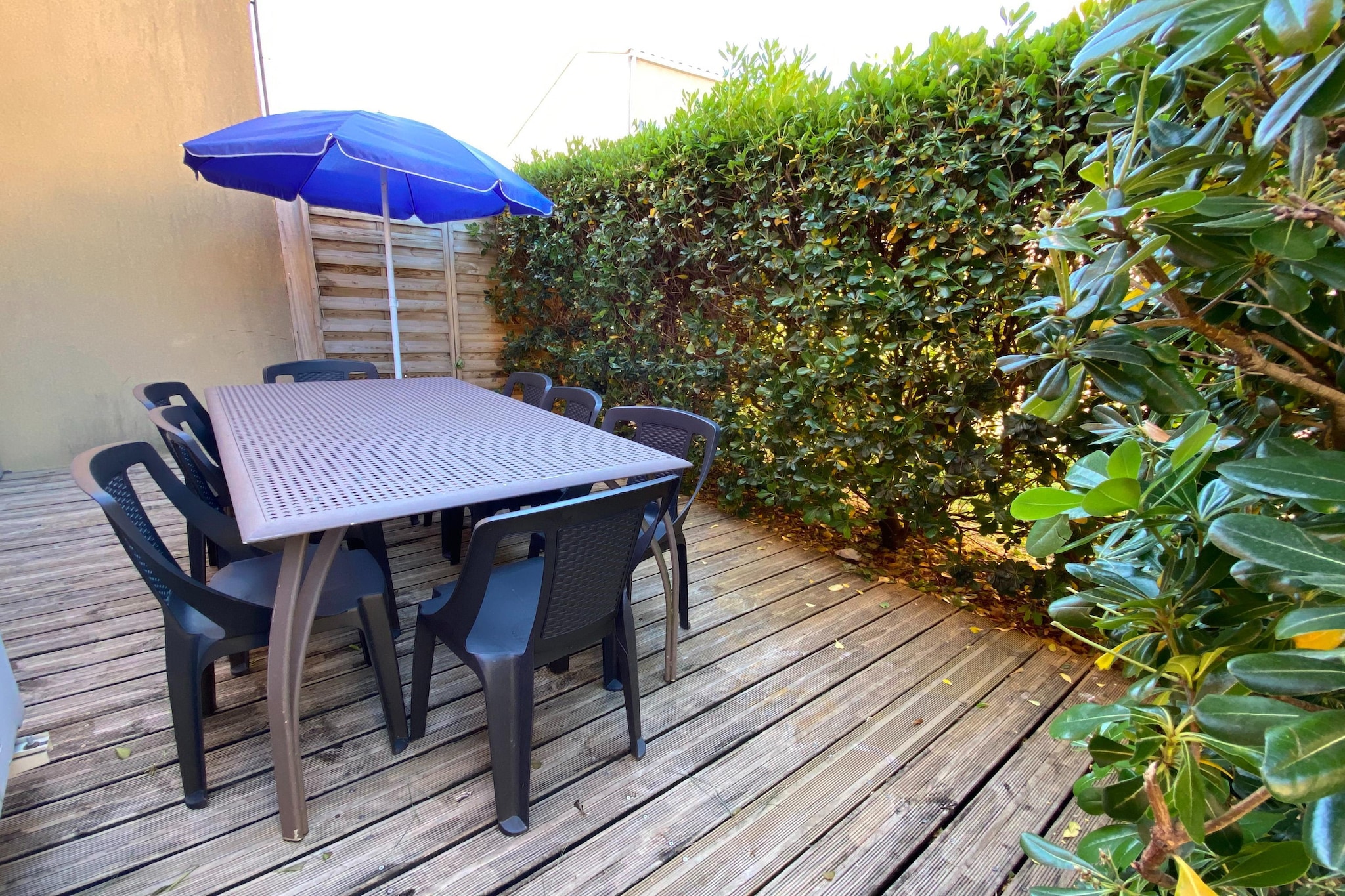 L’Oustau De Sorgue 2 Pièces Coin Nuit 6 Pers - Terrasbalkon
