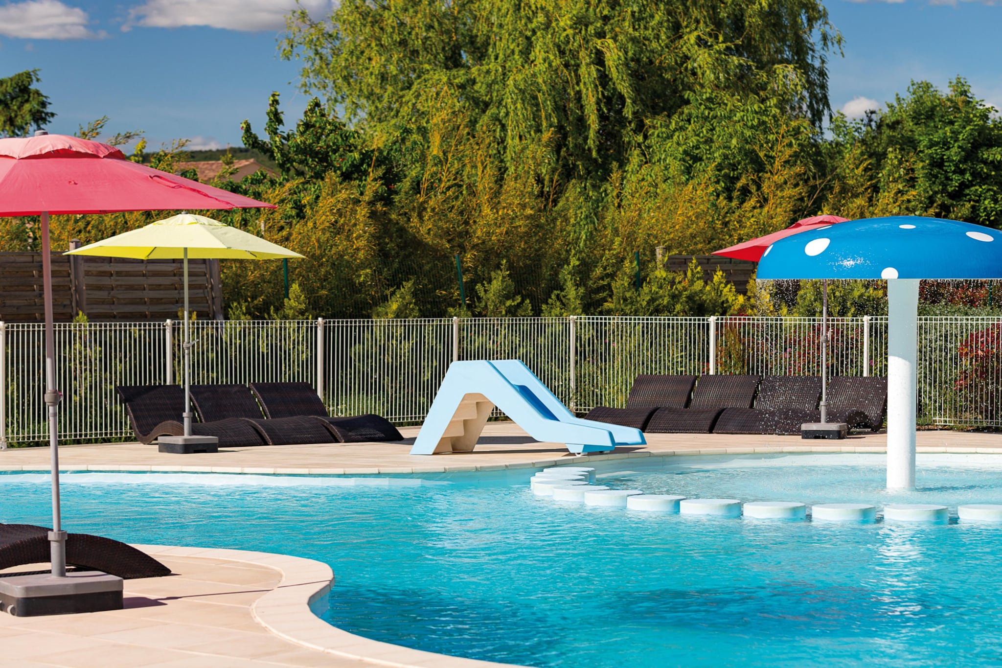 L’Oustau de Sorgue STUDIO 4 pers. OTA - Schwimmbad