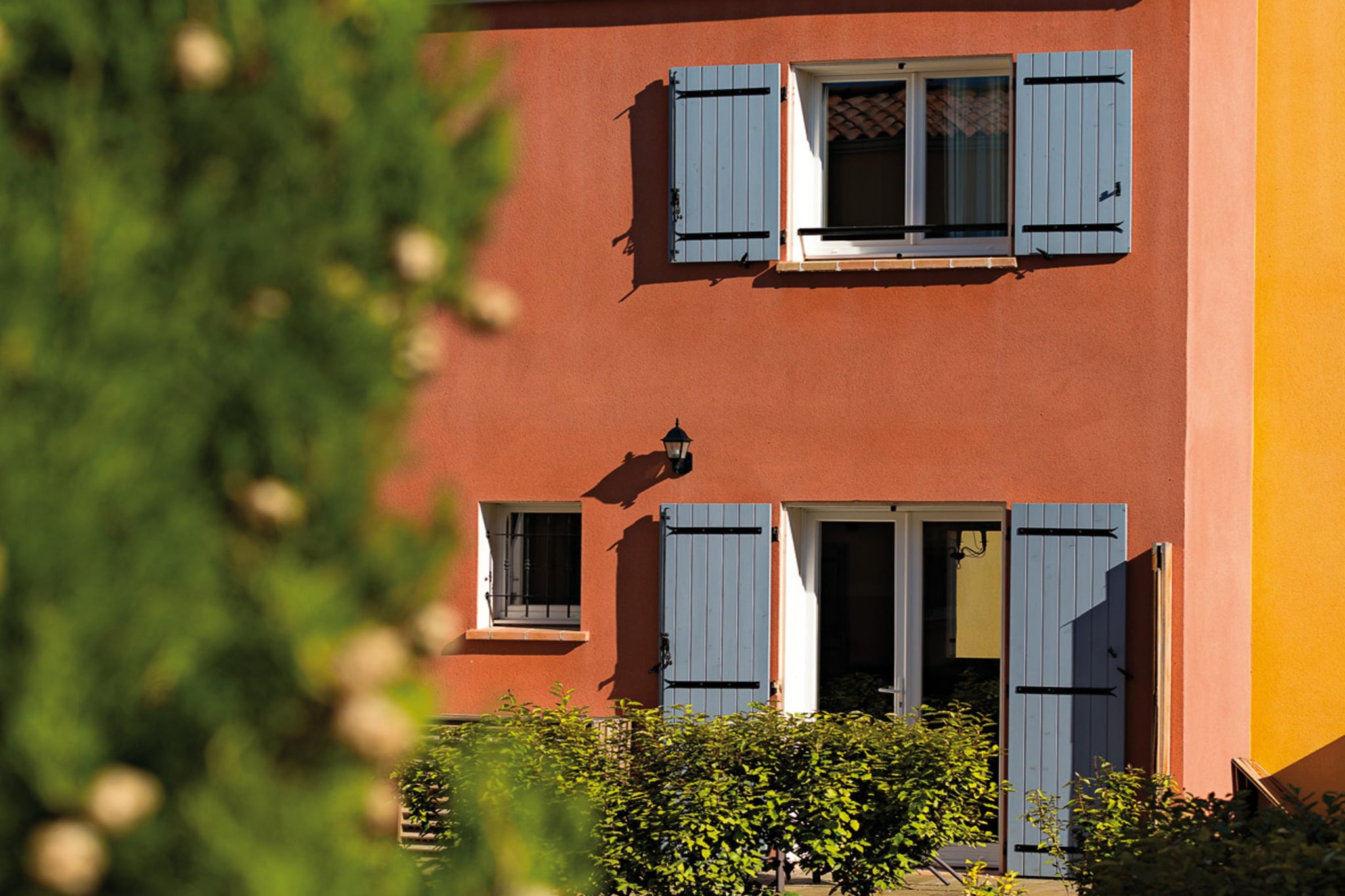 L’Oustau de Sorgue MAISONNETTE 8 pers. OTA - Außenbereich Sommer